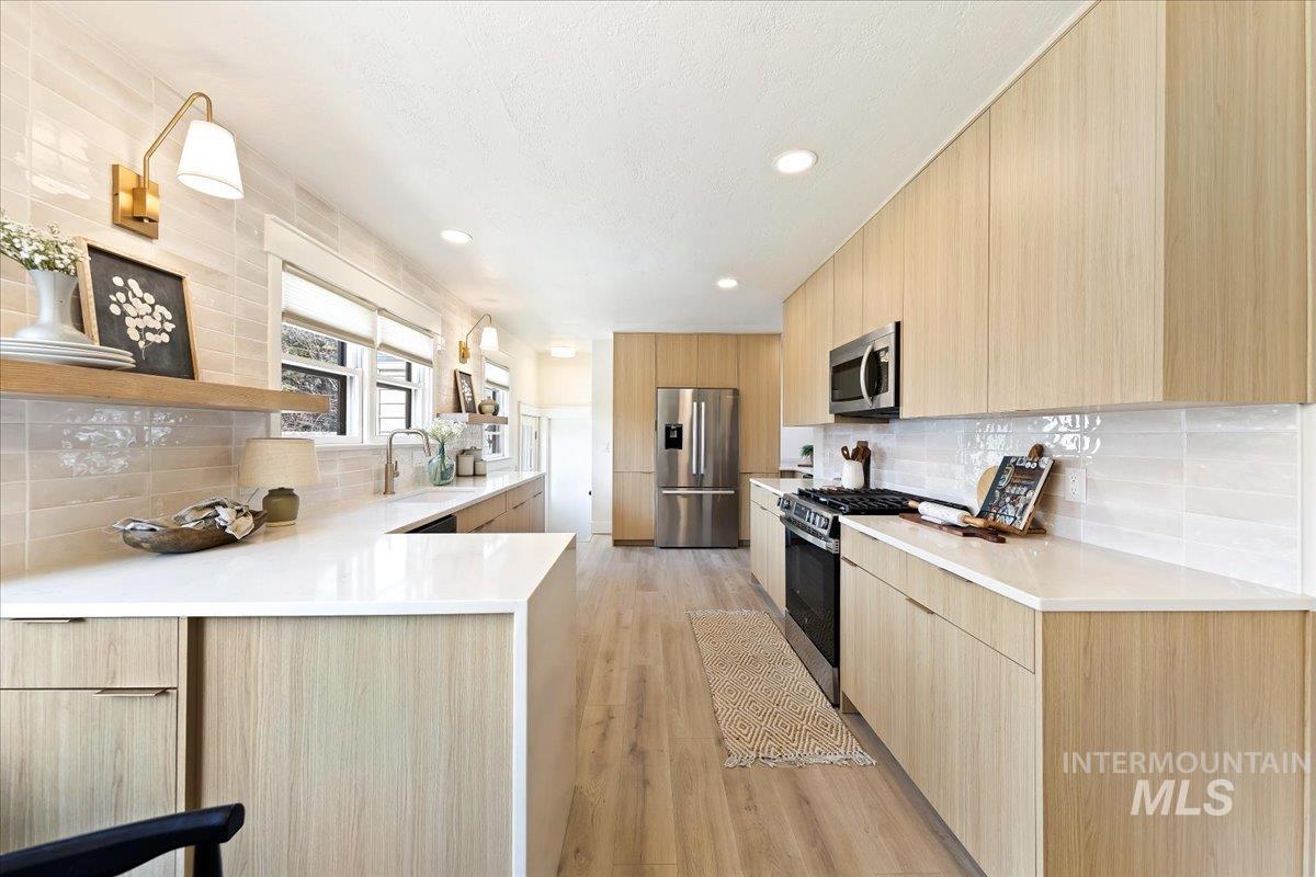 1425 S Gourley St., Boise, Idaho 83705, 4 Bedrooms, 3 Bathrooms, Residential For Sale, Price $599,900,MLS 98973753