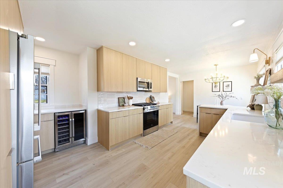 1425 S Gourley St., Boise, Idaho 83705, 4 Bedrooms, 3 Bathrooms, Residential For Sale, Price $599,900,MLS 98973753