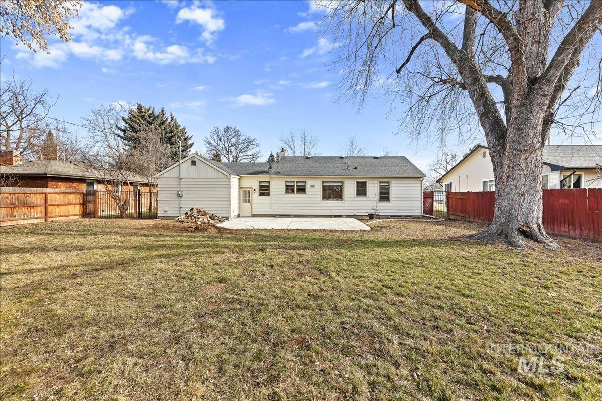 1425 S Gourley St., Boise, Idaho 83705, 4 Bedrooms, 3 Bathrooms, Residential For Sale, Price $599,900,MLS 98973753