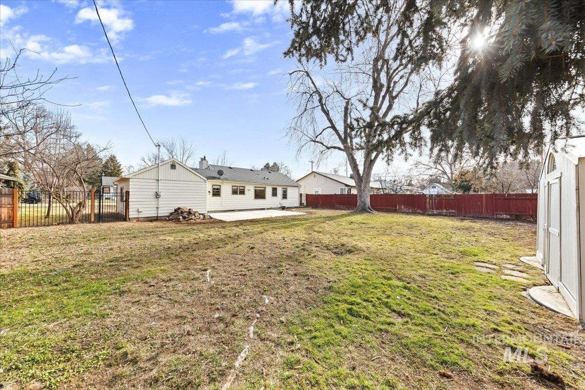 1425 S Gourley St., Boise, Idaho 83705, 4 Bedrooms, 3 Bathrooms, Residential For Sale, Price $599,900,MLS 98973753