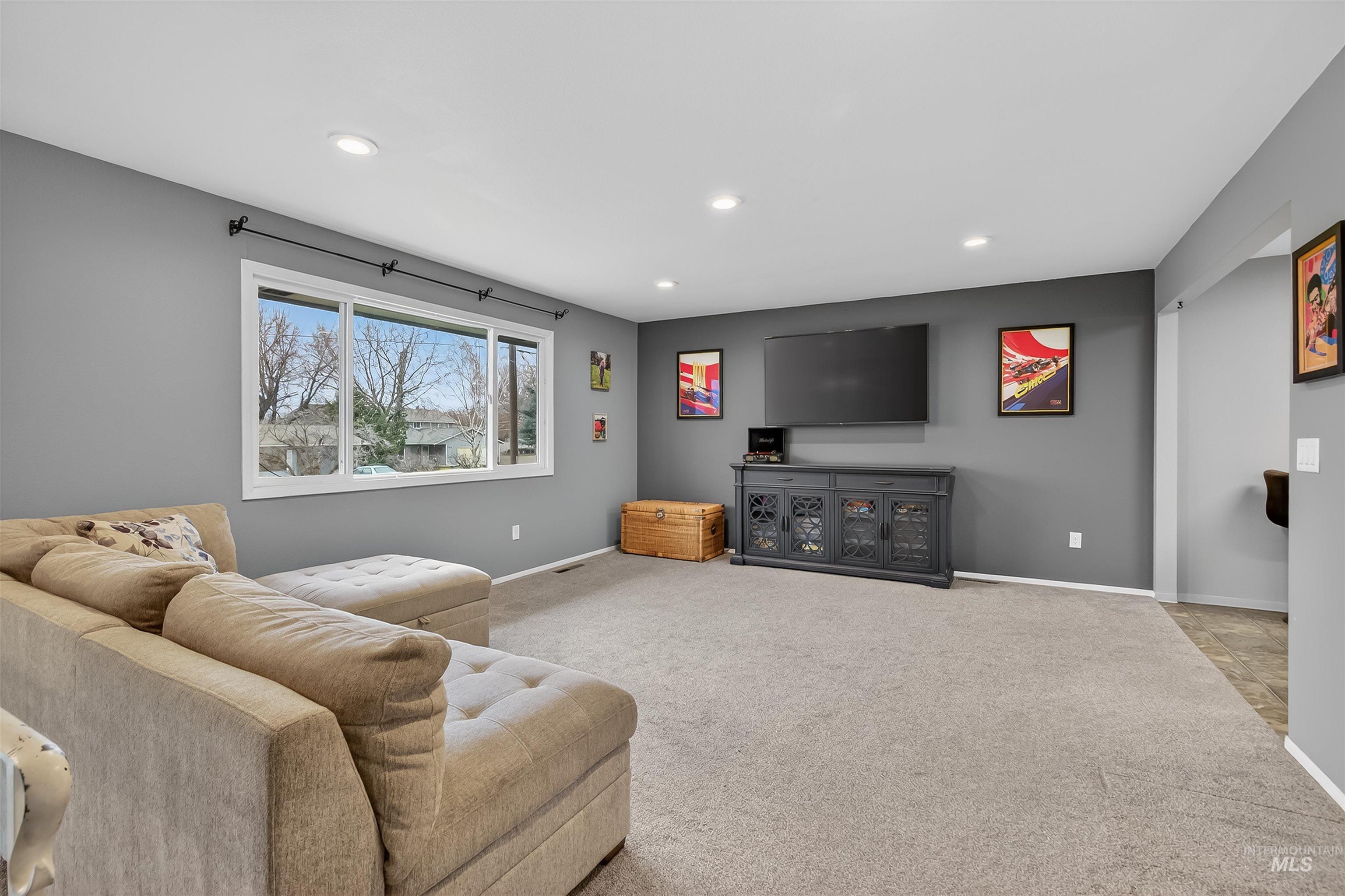 1030 Hemlock Ave, Lewiston, Idaho 83501, 4 Bedrooms, 2 Bathrooms, Residential For Sale, Price $425,000,MLS 98973757