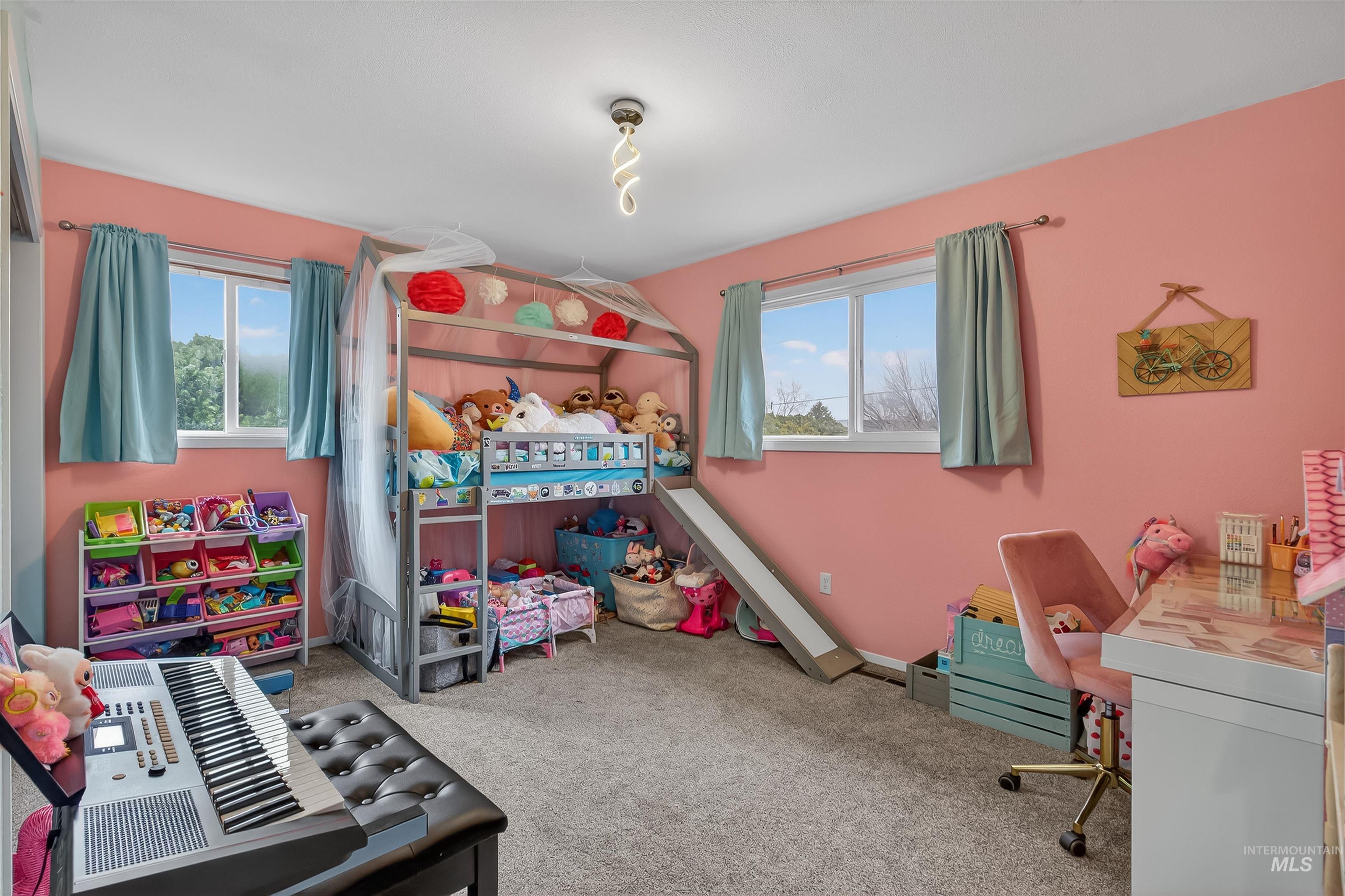 1030 Hemlock Ave, Lewiston, Idaho 83501, 4 Bedrooms, 2 Bathrooms, Residential For Sale, Price $425,000,MLS 98973757