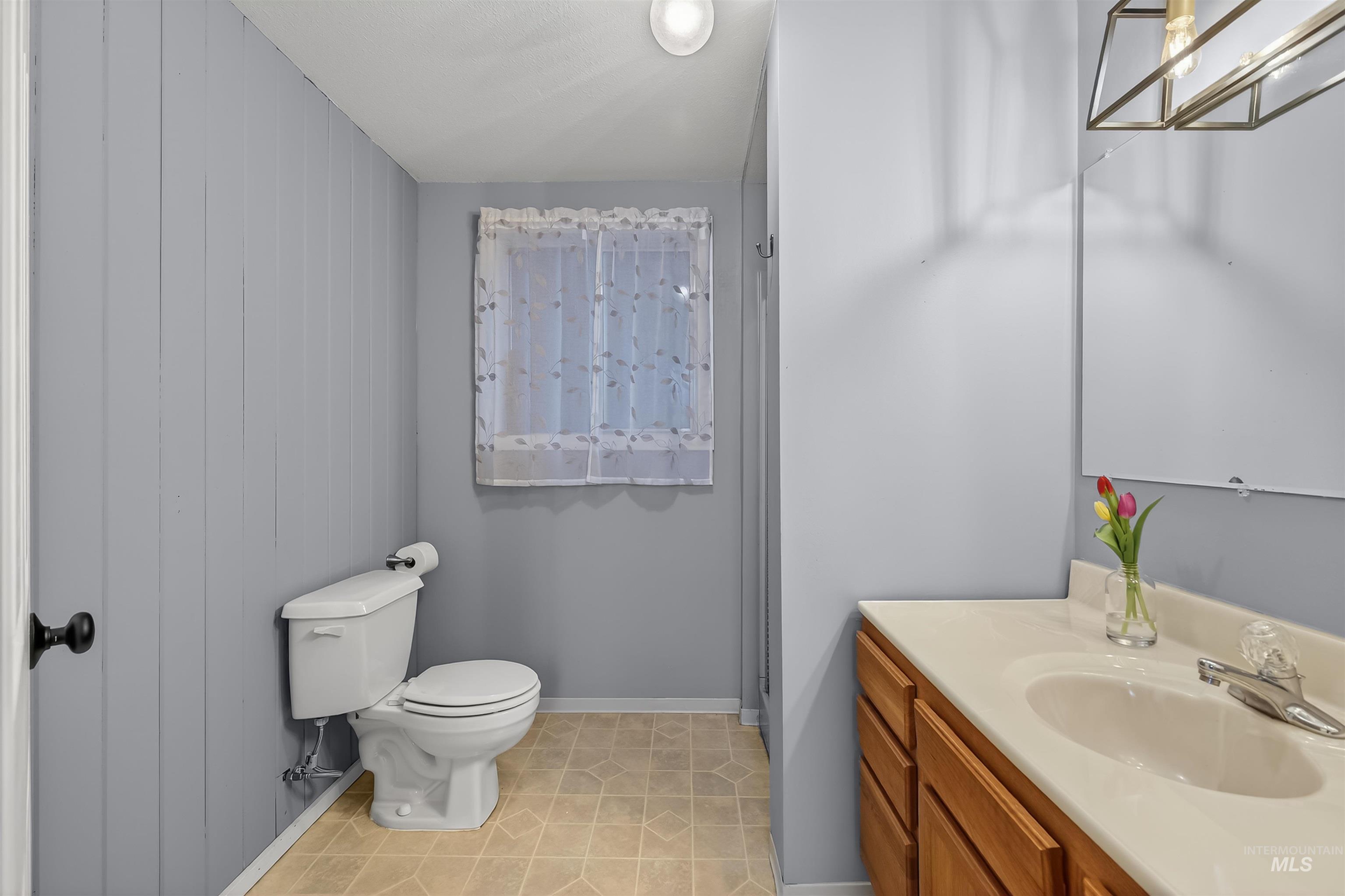 1030 Hemlock Ave, Lewiston, Idaho 83501, 4 Bedrooms, 2 Bathrooms, Residential For Sale, Price $425,000,MLS 98973757