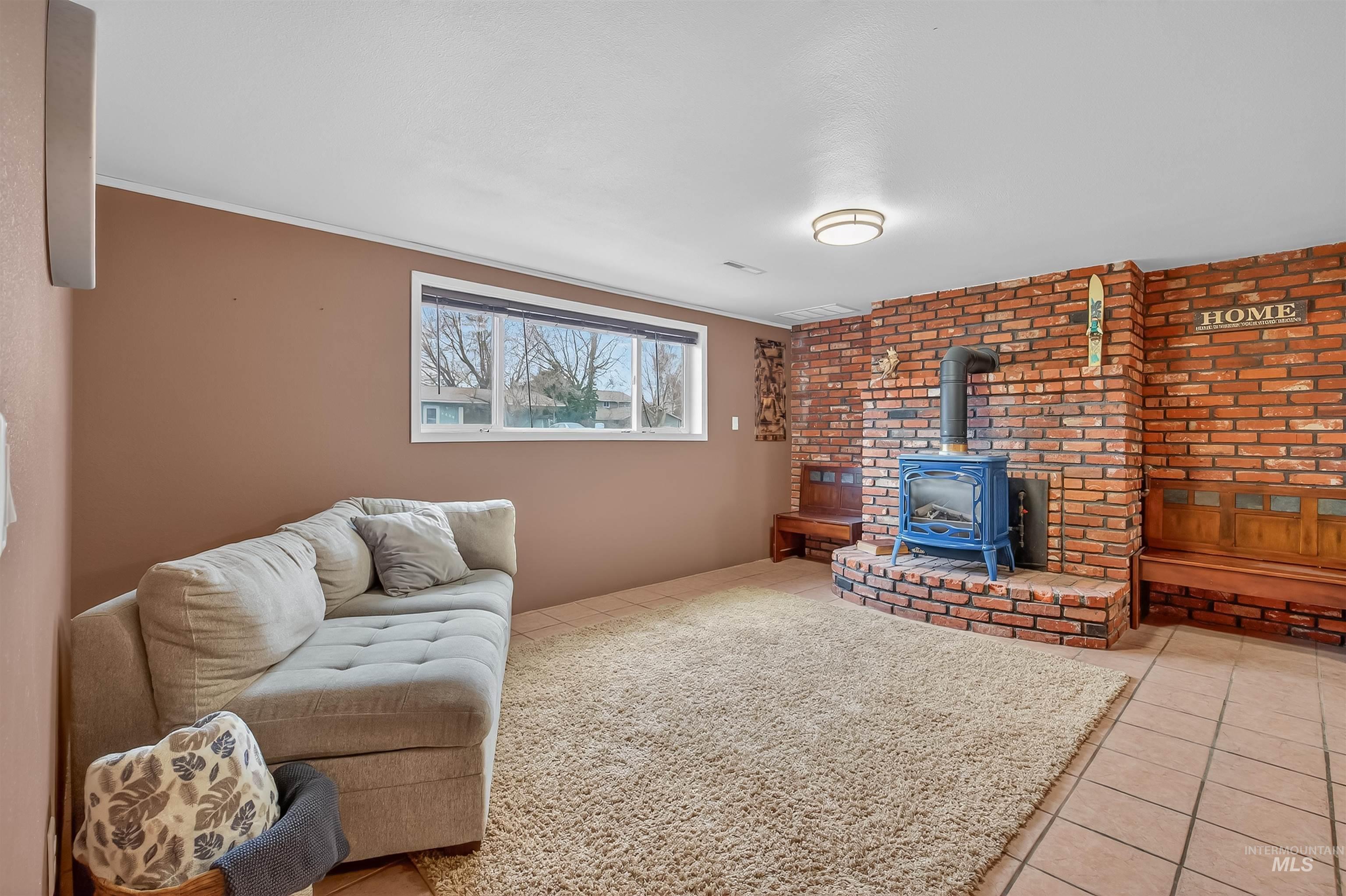 1030 Hemlock Ave, Lewiston, Idaho 83501, 4 Bedrooms, 2 Bathrooms, Residential For Sale, Price $425,000,MLS 98973757