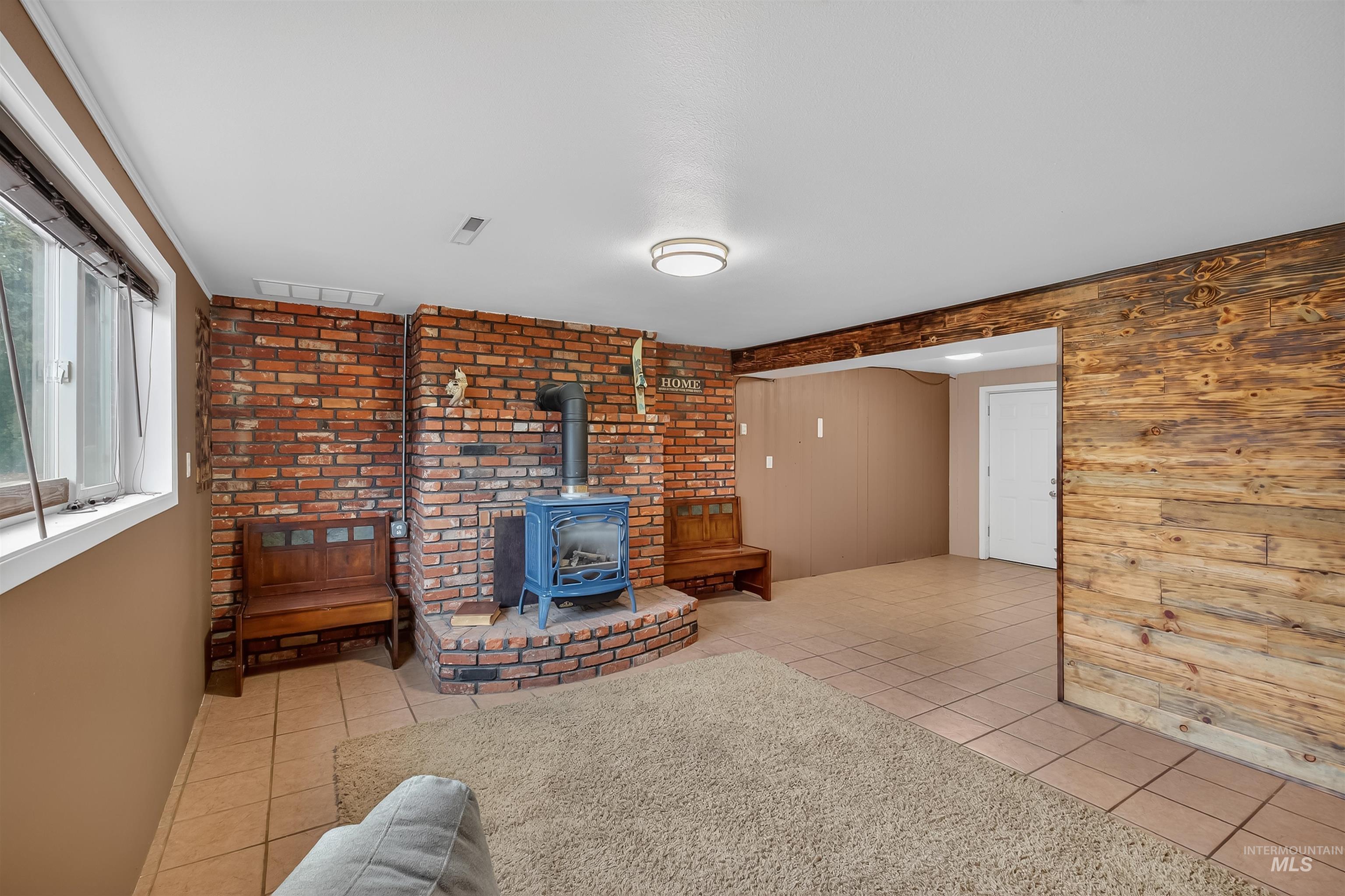 1030 Hemlock Ave, Lewiston, Idaho 83501, 4 Bedrooms, 2 Bathrooms, Residential For Sale, Price $425,000,MLS 98973757