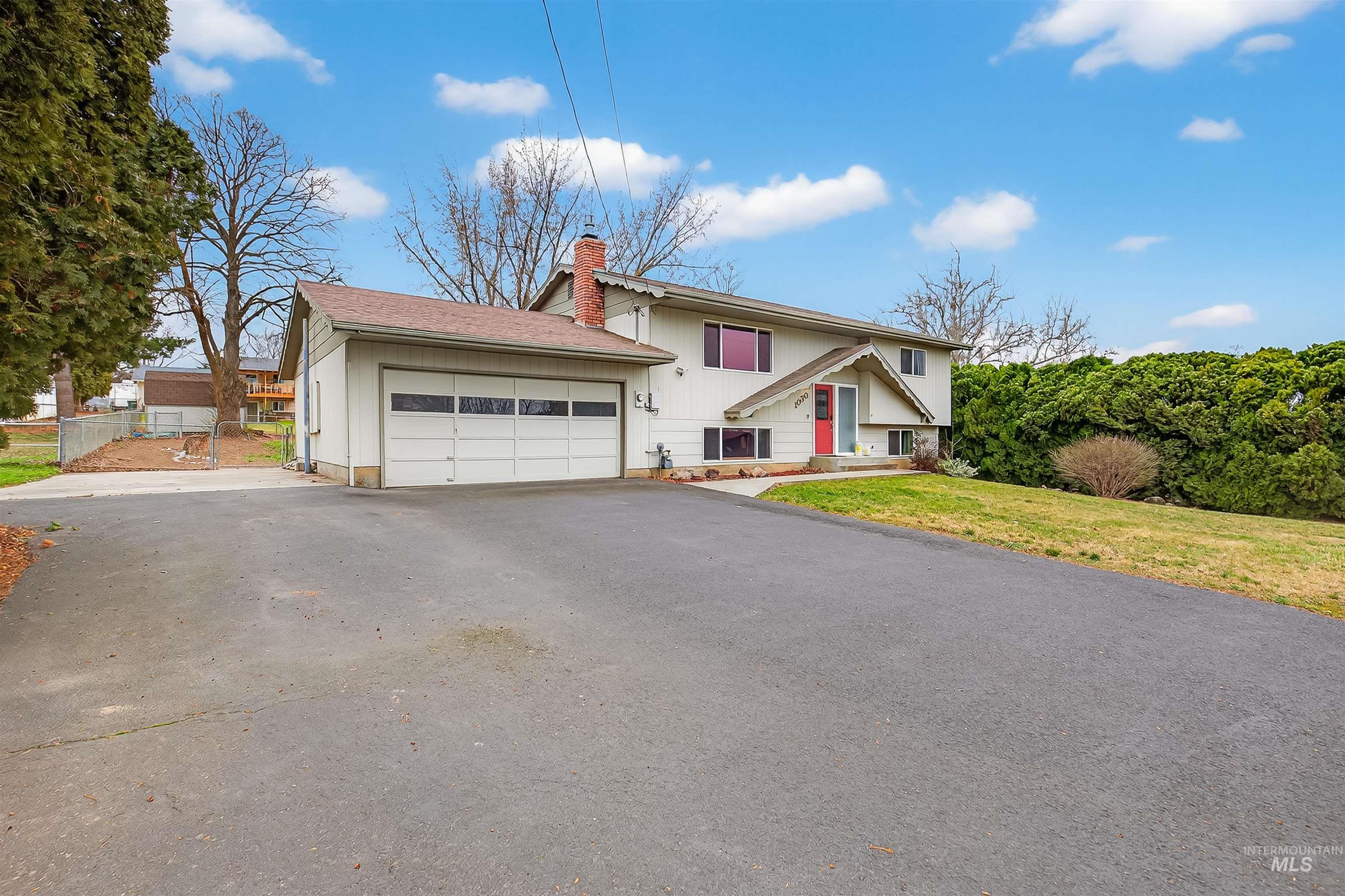 1030 Hemlock Ave, Lewiston, Idaho 83501, 4 Bedrooms, 2 Bathrooms, Residential For Sale, Price $425,000,MLS 98973757