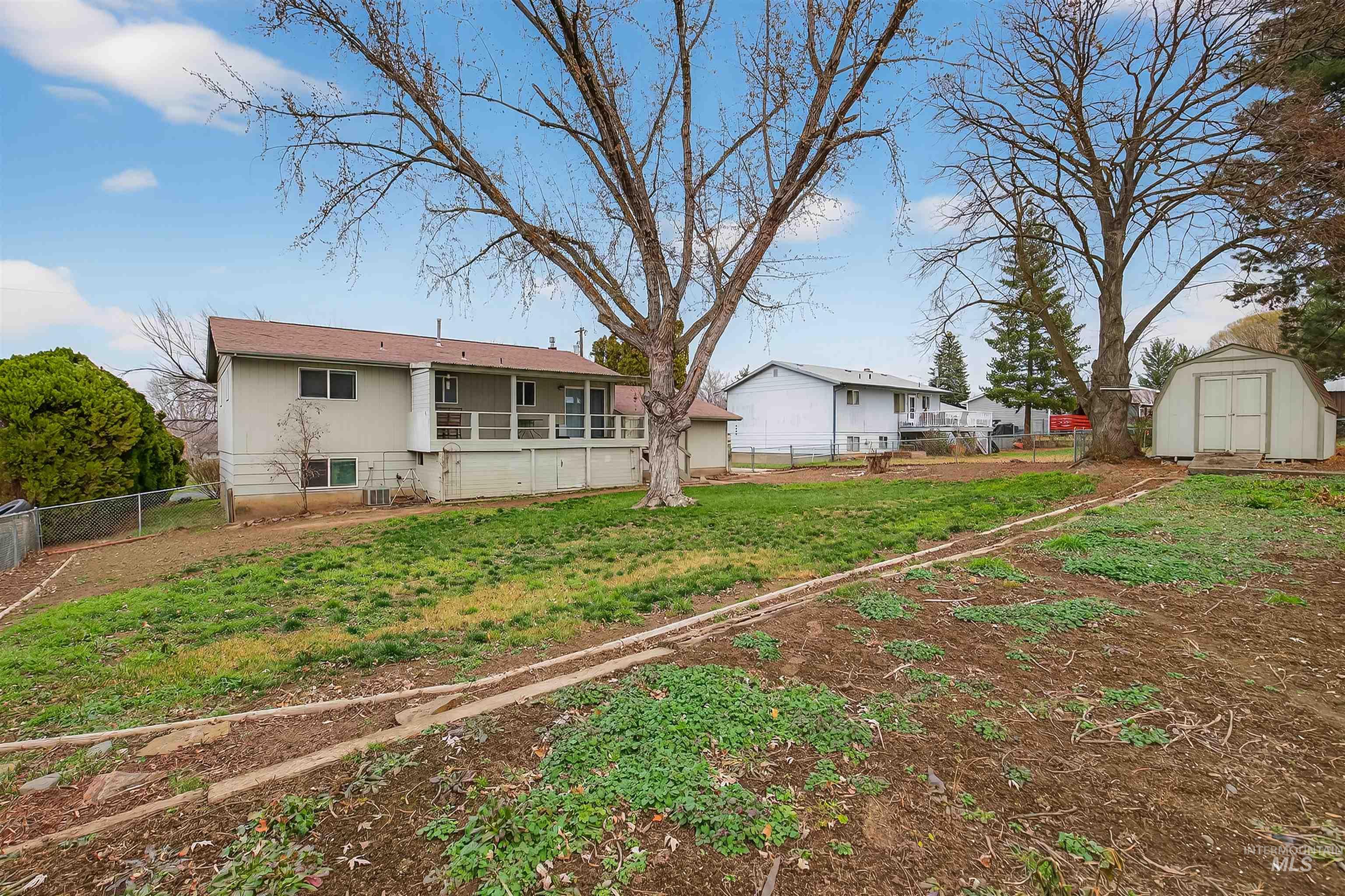 1030 Hemlock Ave, Lewiston, Idaho 83501, 4 Bedrooms, 2 Bathrooms, Residential For Sale, Price $425,000,MLS 98973757