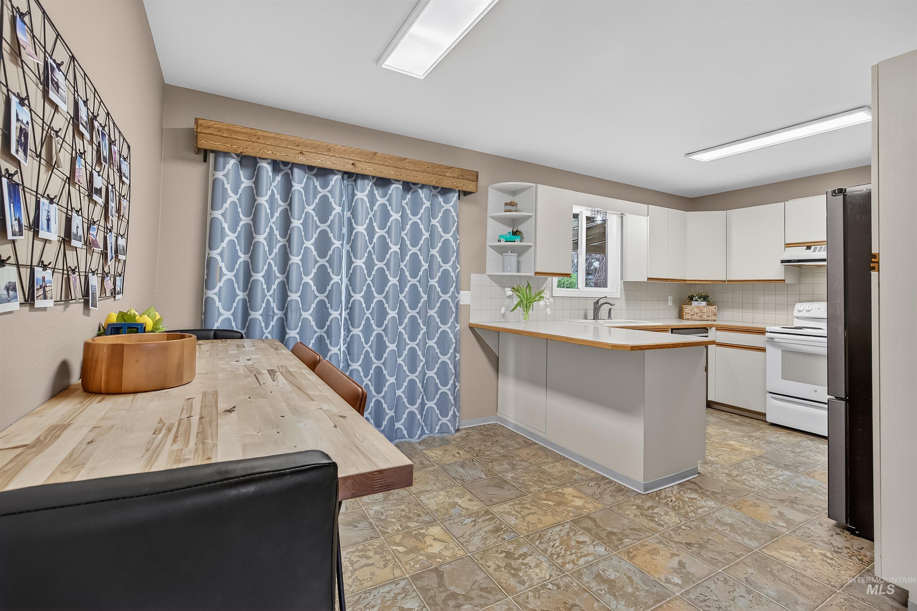 1030 Hemlock Ave, Lewiston, Idaho 83501, 4 Bedrooms, 2 Bathrooms, Residential For Sale, Price $425,000,MLS 98973757