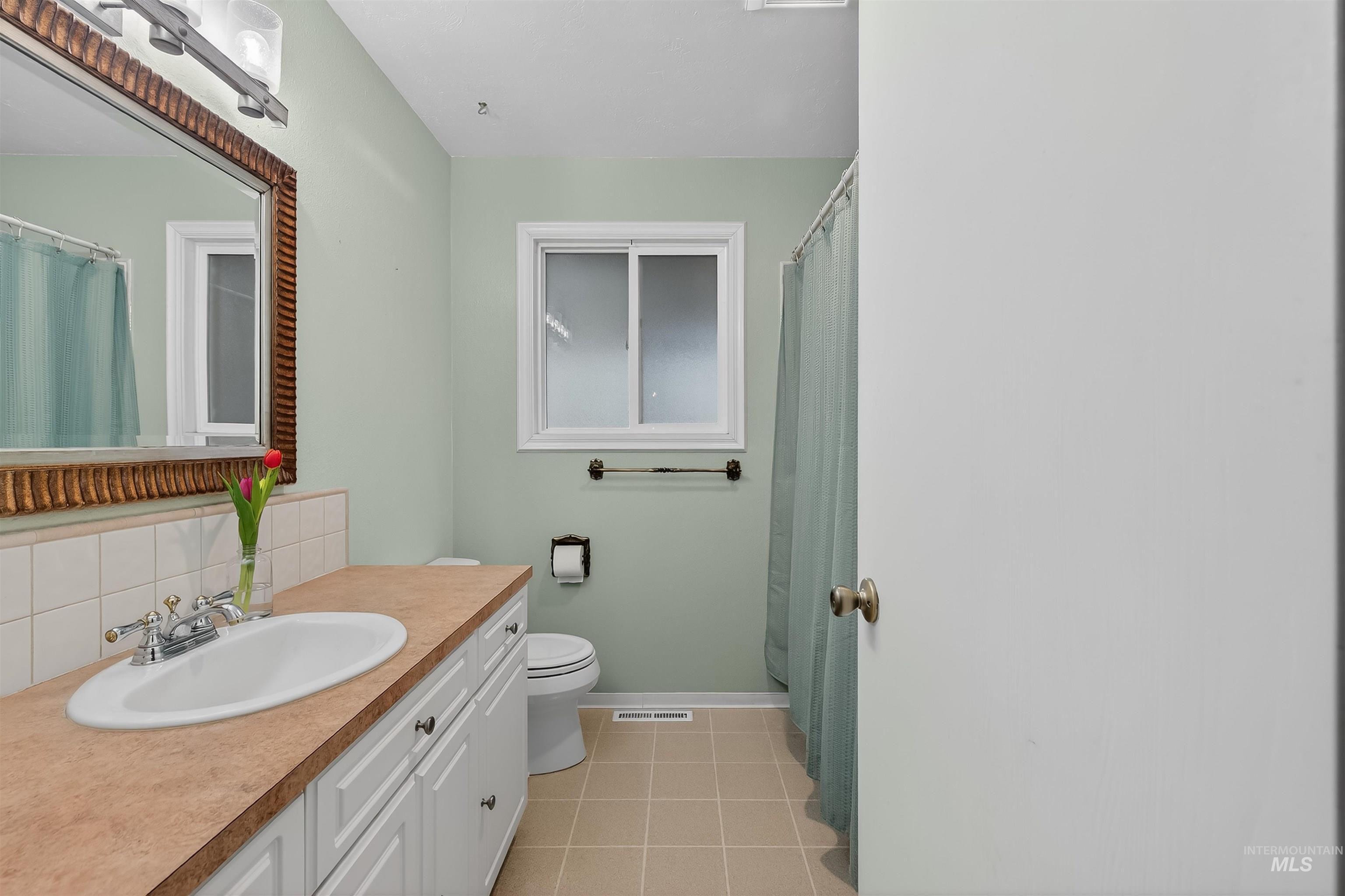 1030 Hemlock Ave, Lewiston, Idaho 83501, 4 Bedrooms, 2 Bathrooms, Residential For Sale, Price $425,000,MLS 98973757