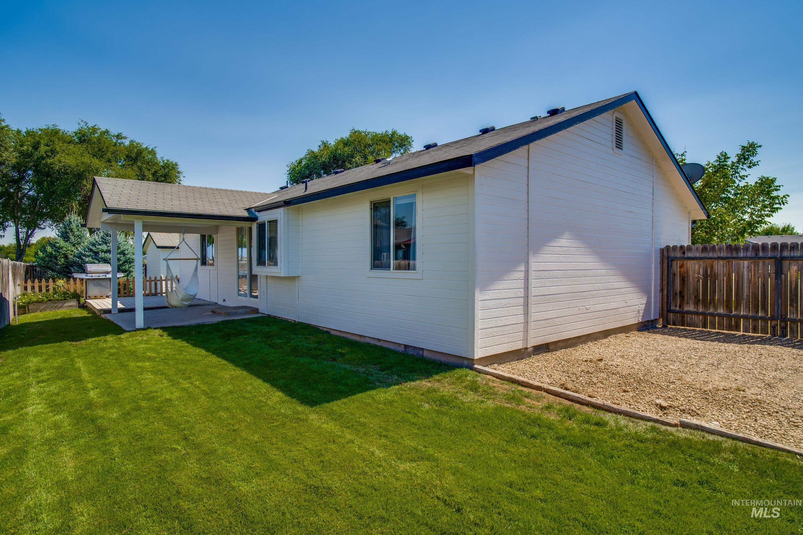 2416 Louisiana Place, Nampa, Idaho 83686, 3 Bedrooms, 2 Bathrooms, Residential For Sale, Price $349,900,MLS 98973759