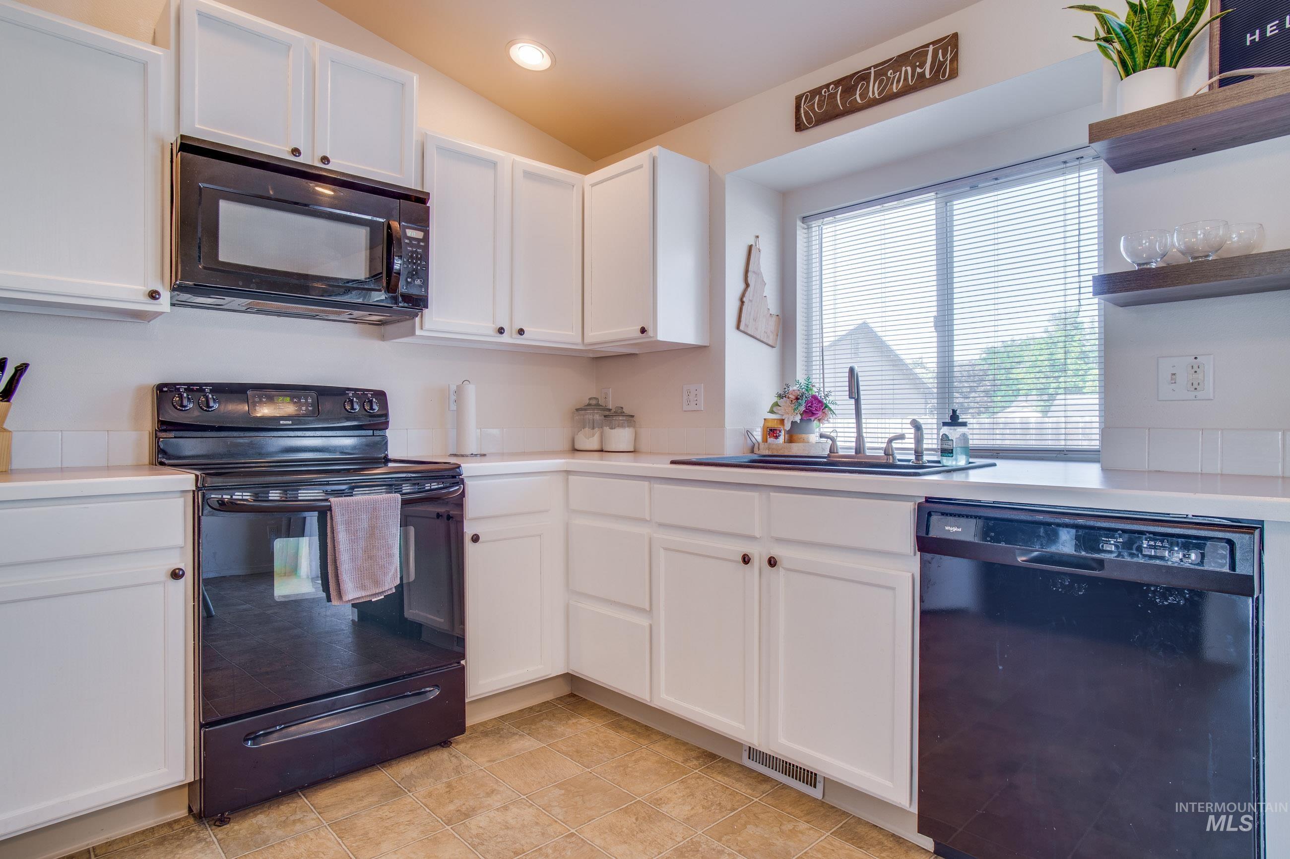 2416 Louisiana Place, Nampa, Idaho 83686, 3 Bedrooms, 2 Bathrooms, Residential For Sale, Price $349,900,MLS 98973759