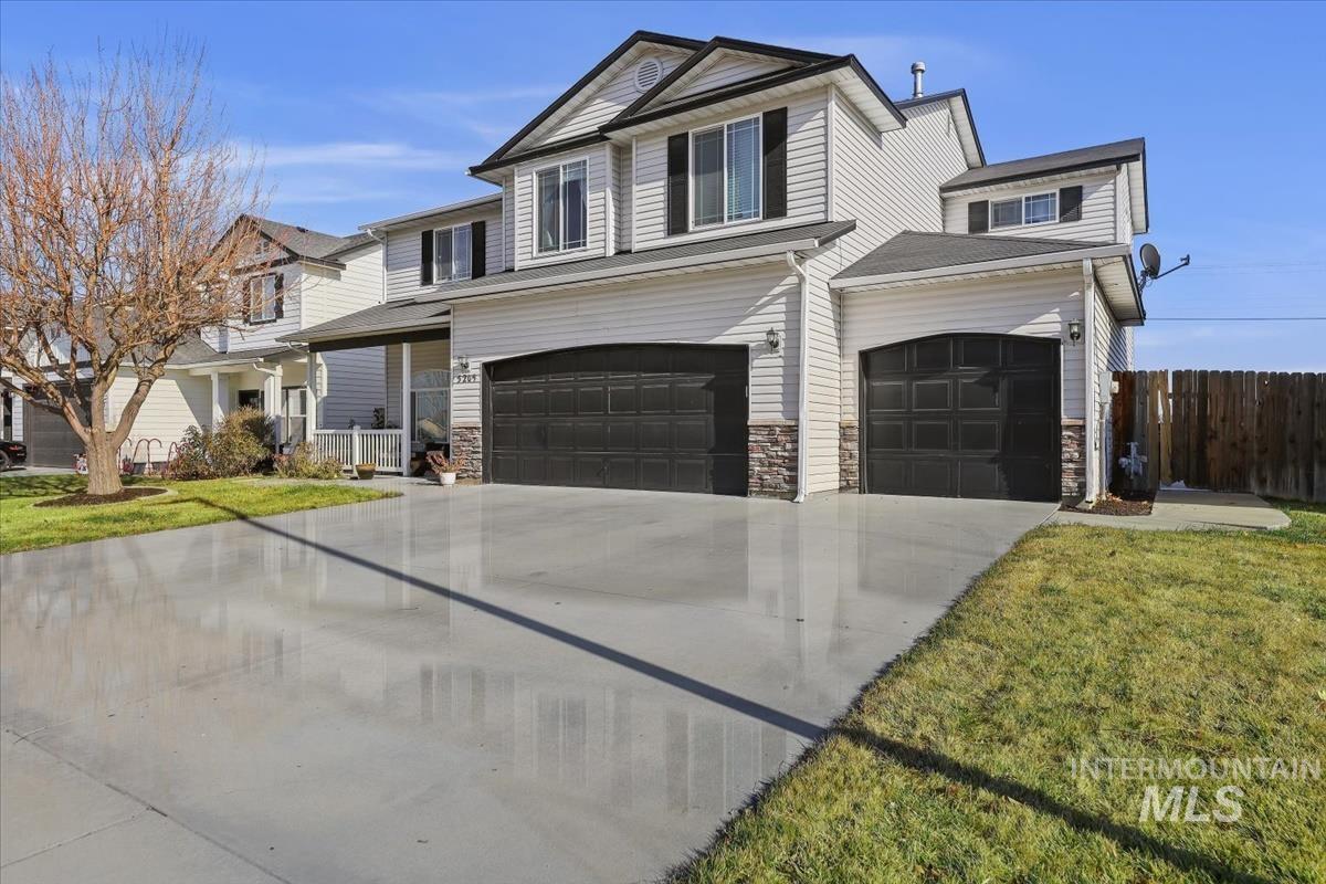 5209 Wallace Way, Caldwell, Idaho 83605, 4 Bedrooms, 2.5 Bathrooms, Residential For Sale, Price $425,000,MLS 98973760