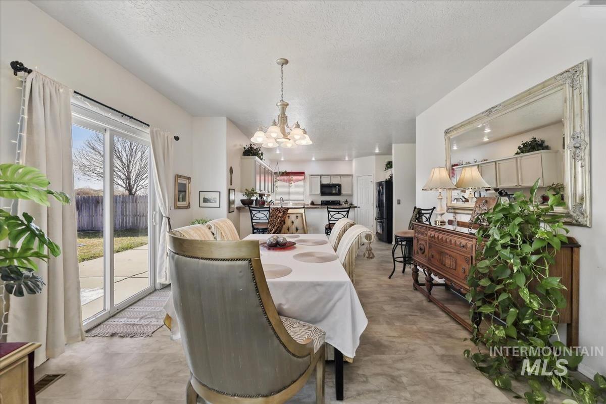 5209 Wallace Way, Caldwell, Idaho 83605, 4 Bedrooms, 2.5 Bathrooms, Residential For Sale, Price $425,000,MLS 98973760