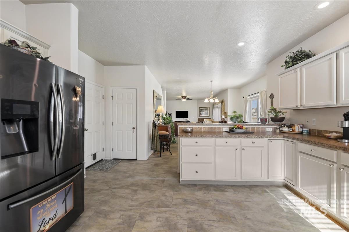 5209 Wallace Way, Caldwell, Idaho 83605, 4 Bedrooms, 2.5 Bathrooms, Residential For Sale, Price $425,000,MLS 98973760