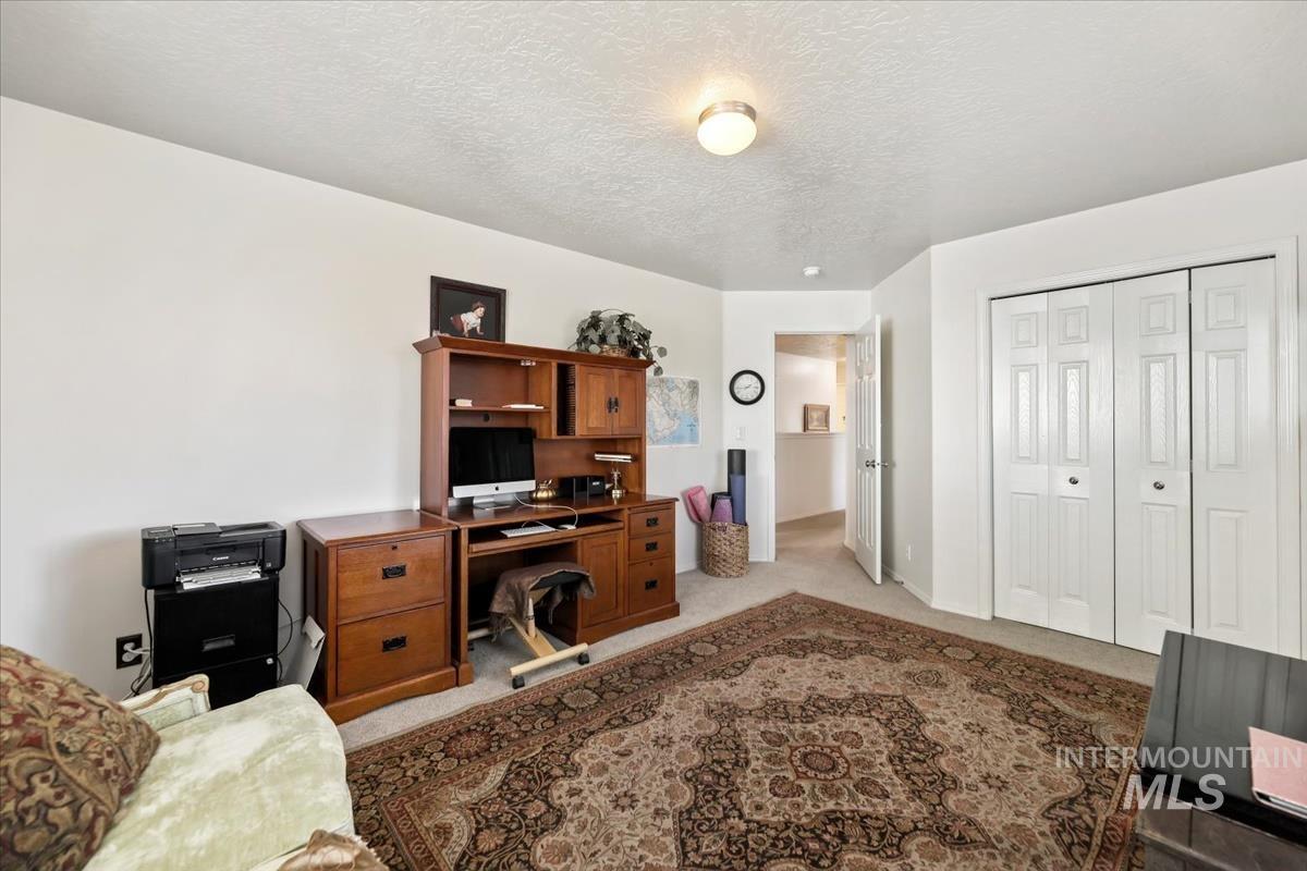 5209 Wallace Way, Caldwell, Idaho 83605, 4 Bedrooms, 2.5 Bathrooms, Residential For Sale, Price $425,000,MLS 98973760