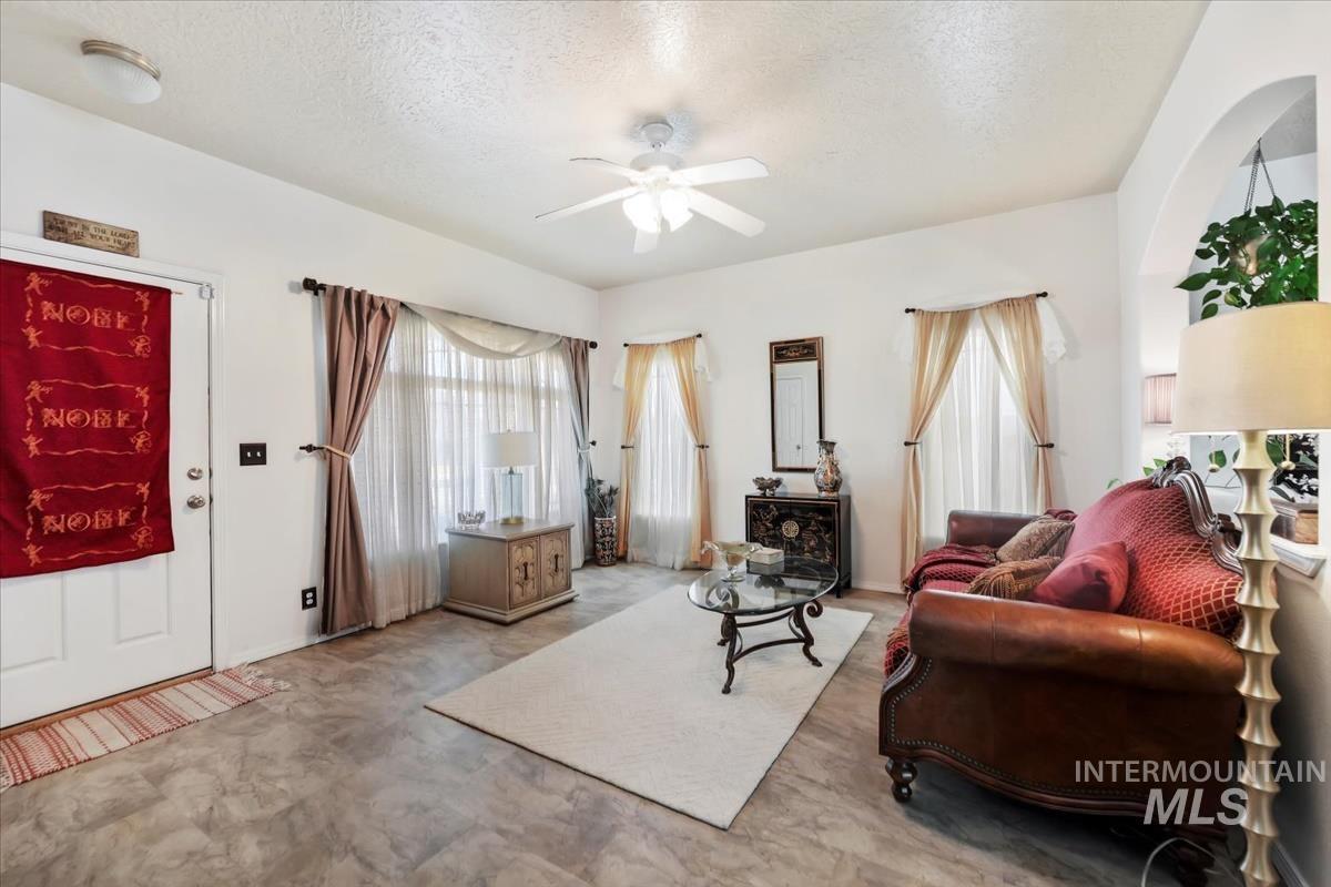 5209 Wallace Way, Caldwell, Idaho 83605, 4 Bedrooms, 2.5 Bathrooms, Residential For Sale, Price $425,000,MLS 98973760