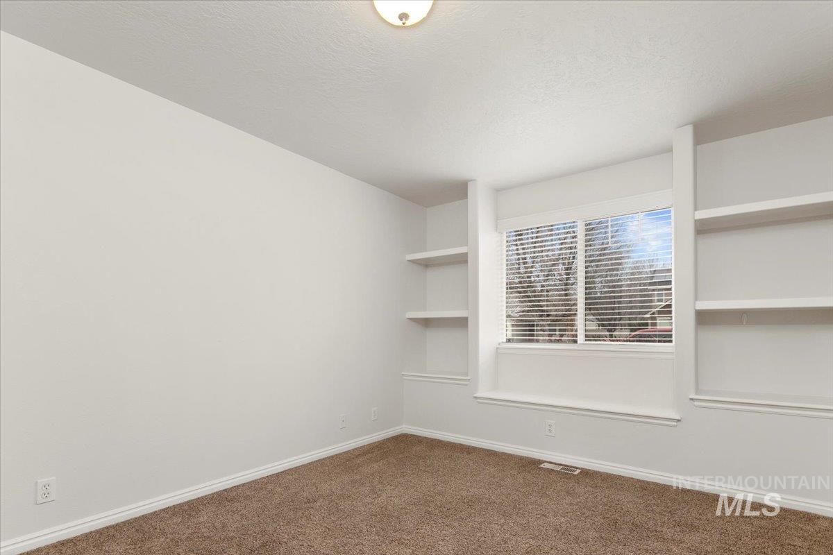 5282 N Schumann Ave, Meridian, Idaho 83646, 4 Bedrooms, 2 Bathrooms, Residential For Sale, Price $525,000,MLS 98973762