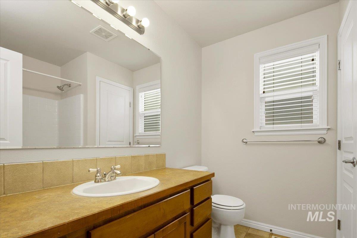 5282 N Schumann Ave, Meridian, Idaho 83646, 4 Bedrooms, 2 Bathrooms, Residential For Sale, Price $525,000,MLS 98973762