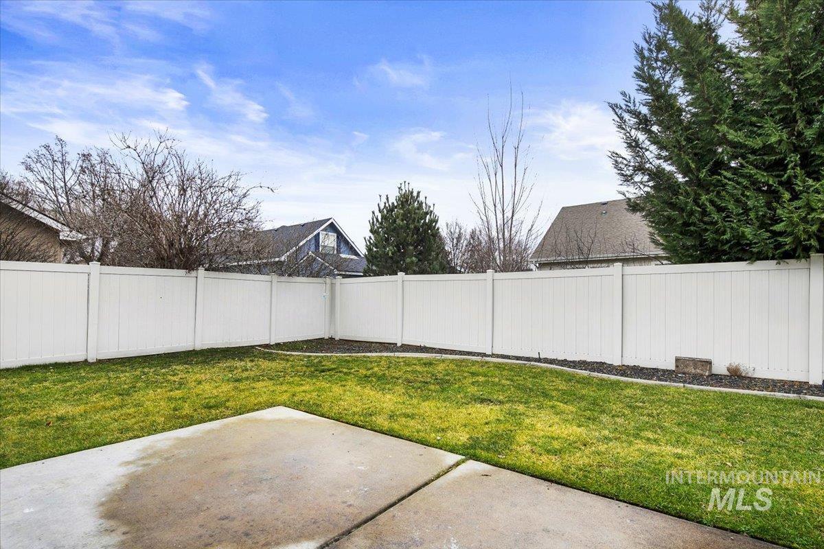 5282 N Schumann Ave, Meridian, Idaho 83646, 4 Bedrooms, 2 Bathrooms, Residential For Sale, Price $525,000,MLS 98973762