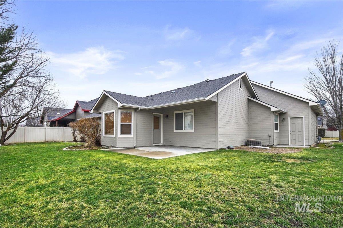 5282 N Schumann Ave, Meridian, Idaho 83646, 4 Bedrooms, 2 Bathrooms, Residential For Sale, Price $525,000,MLS 98973762