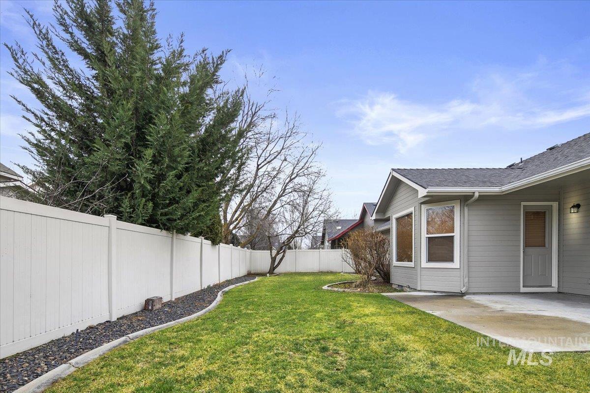 5282 N Schumann Ave, Meridian, Idaho 83646, 4 Bedrooms, 2 Bathrooms, Residential For Sale, Price $525,000,MLS 98973762