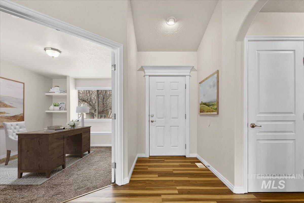 5282 N Schumann Ave, Meridian, Idaho 83646, 4 Bedrooms, 2 Bathrooms, Residential For Sale, Price $525,000,MLS 98973762