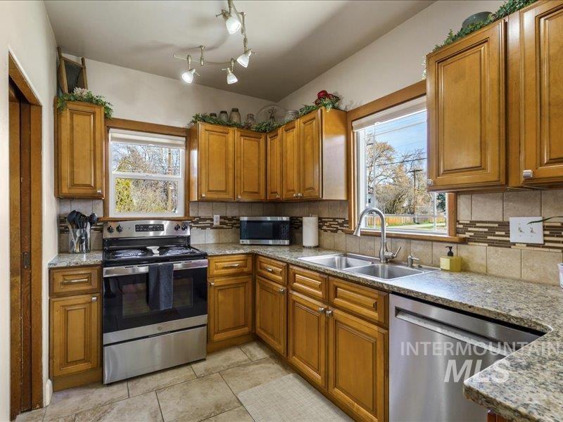 803 N Garden St, Boise, Idaho 83706-2131, Land For Sale, Price $935,000,MLS 98973764