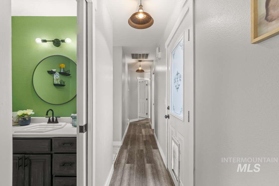 965 Horse Lane, Lewiston, Idaho 83501, 3 Bedrooms, 4 Bathrooms, Residential For Sale, Price $849,900,MLS 98973765