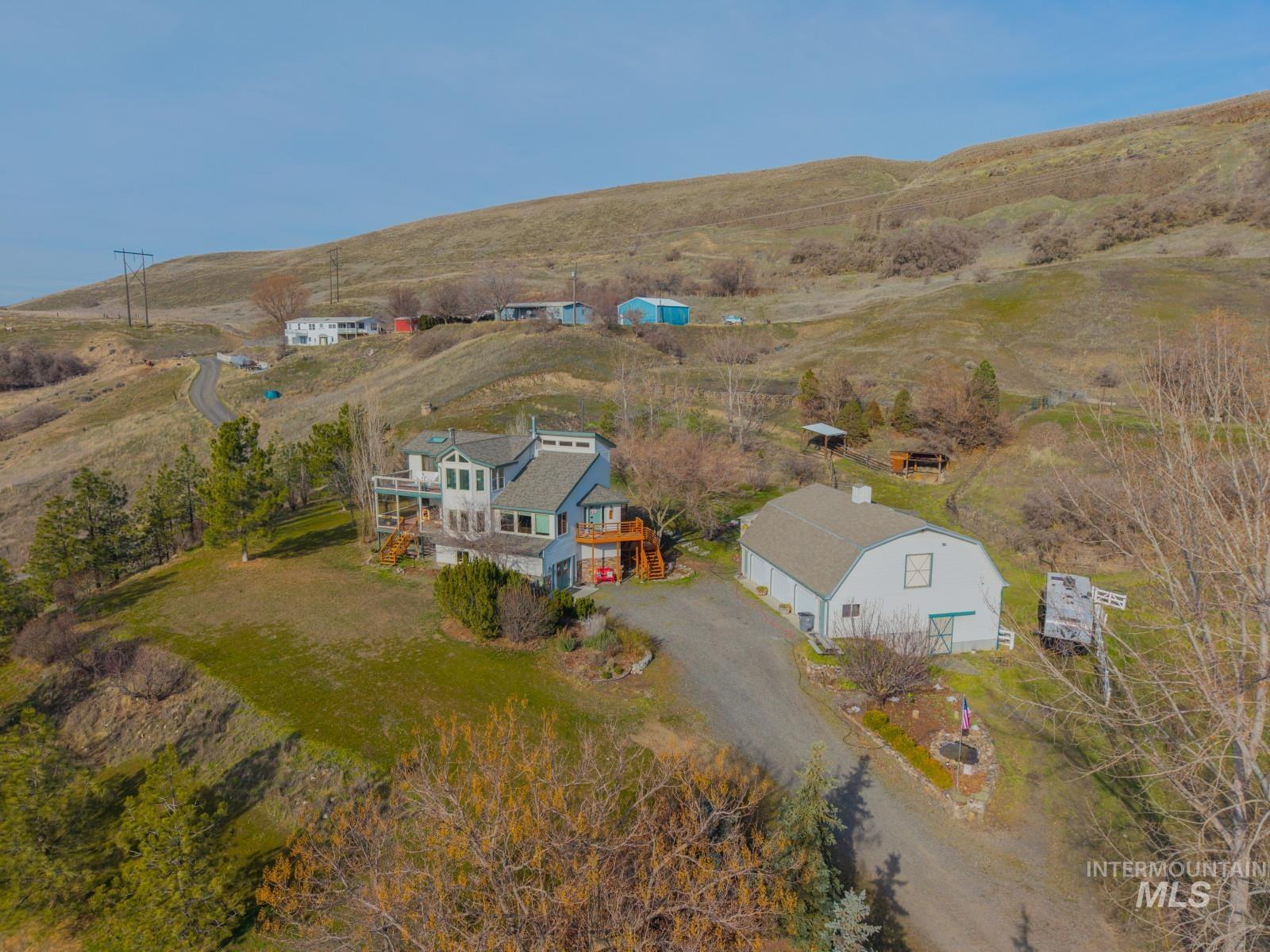 965 Horse Lane, Lewiston, Idaho 83501, 3 Bedrooms, 4 Bathrooms, Residential For Sale, Price $849,900,MLS 98973765