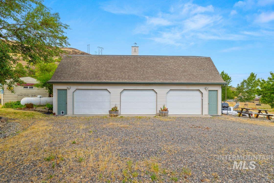 965 Horse Lane, Lewiston, Idaho 83501, 3 Bedrooms, 4 Bathrooms, Residential For Sale, Price $849,900,MLS 98973765