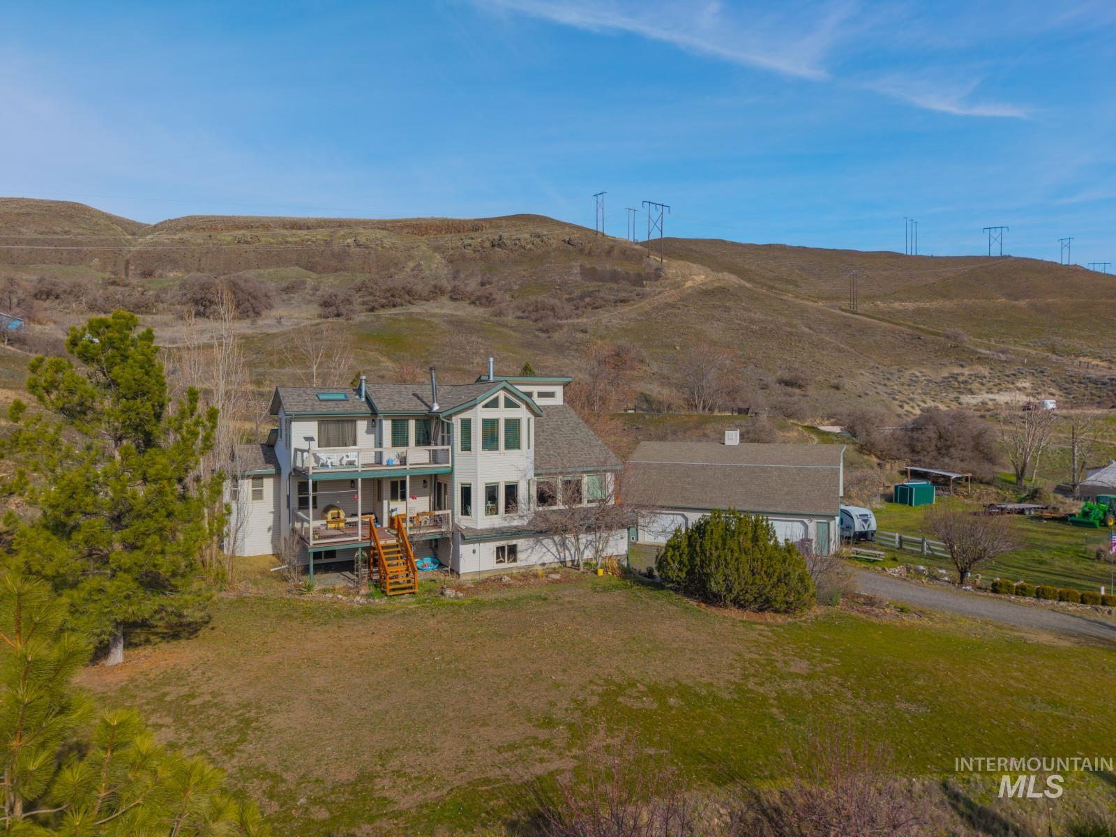 965 Horse Lane, Lewiston, Idaho 83501, 3 Bedrooms, 4 Bathrooms, Residential For Sale, Price $849,900,MLS 98973765