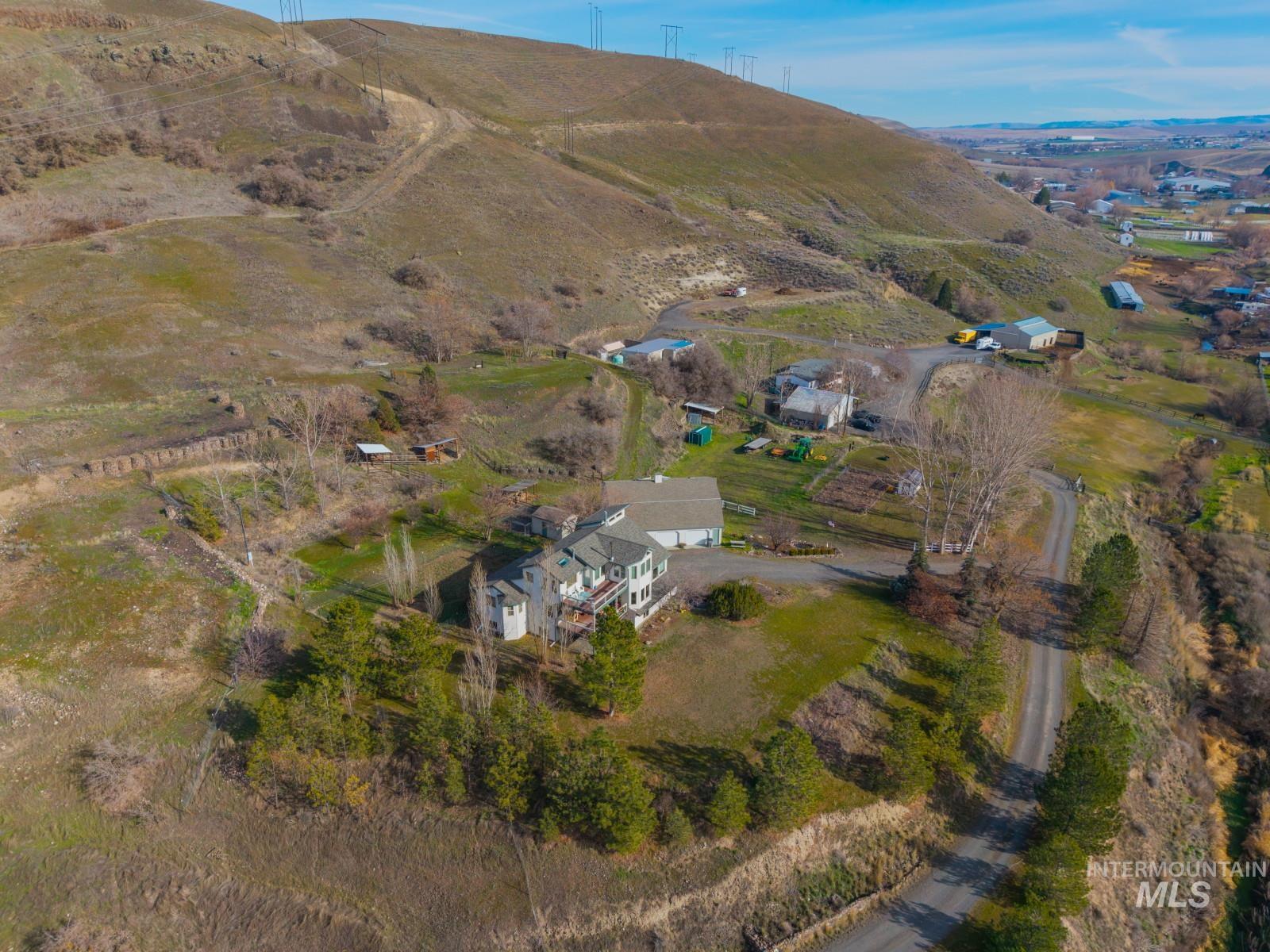 965 Horse Lane, Lewiston, Idaho 83501, 3 Bedrooms, 4 Bathrooms, Residential For Sale, Price $849,900,MLS 98973765