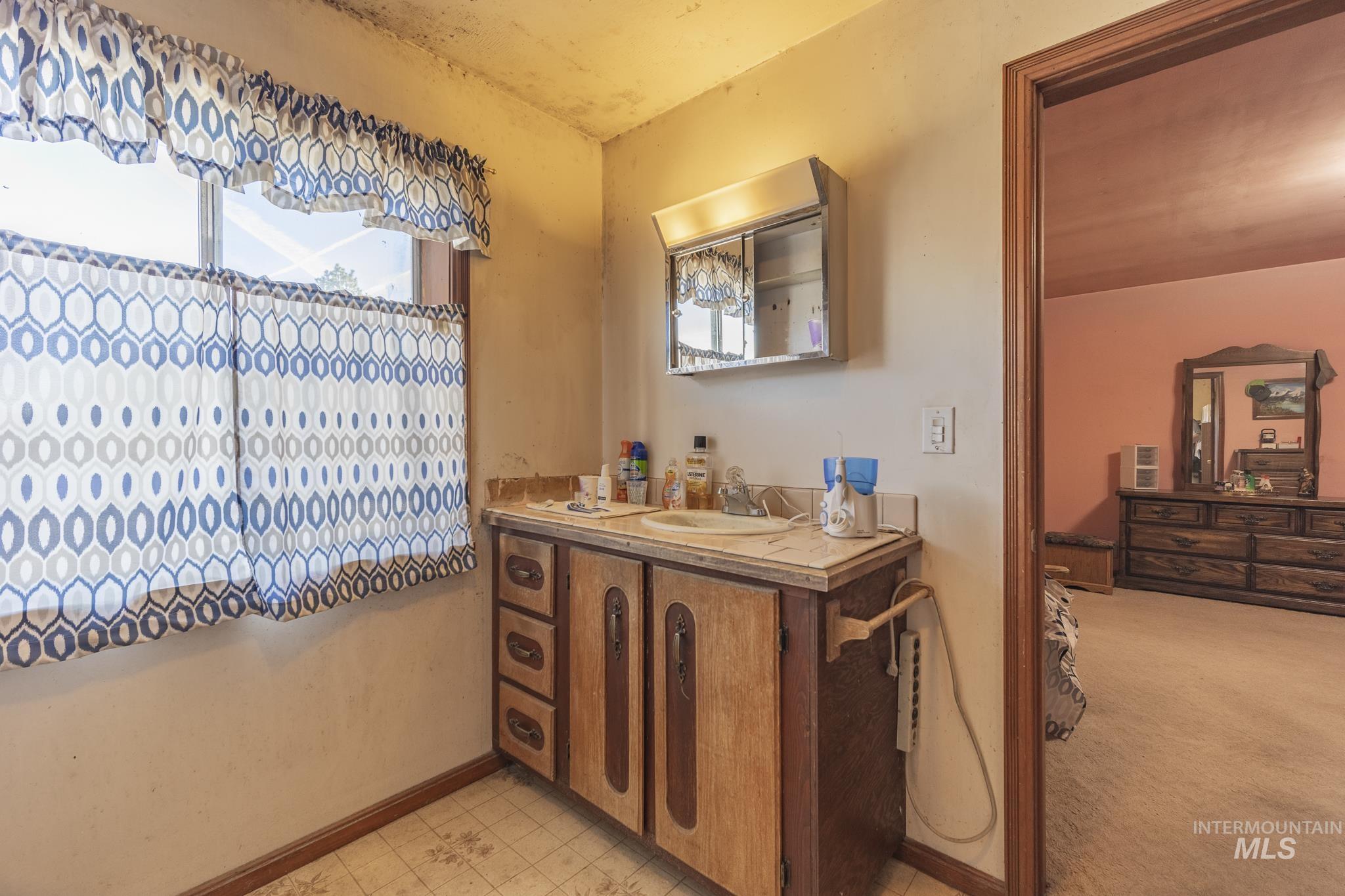 702 N D Street, Grangeville, Idaho 83530, 4 Bedrooms, 3 Bathrooms, Residential For Sale, Price $650,000,MLS 98973768