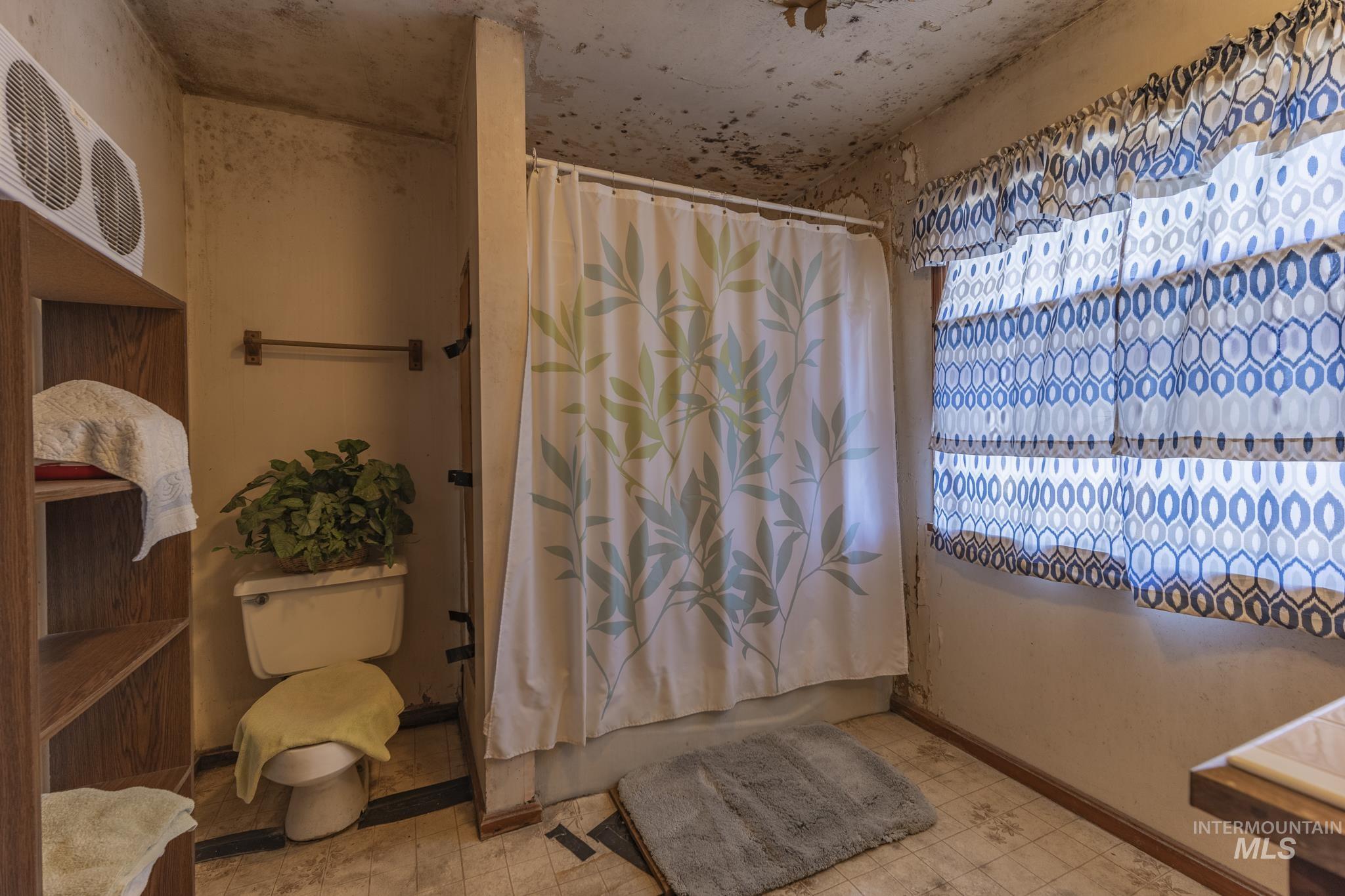 702 N D Street, Grangeville, Idaho 83530, 4 Bedrooms, 3 Bathrooms, Residential For Sale, Price $650,000,MLS 98973768