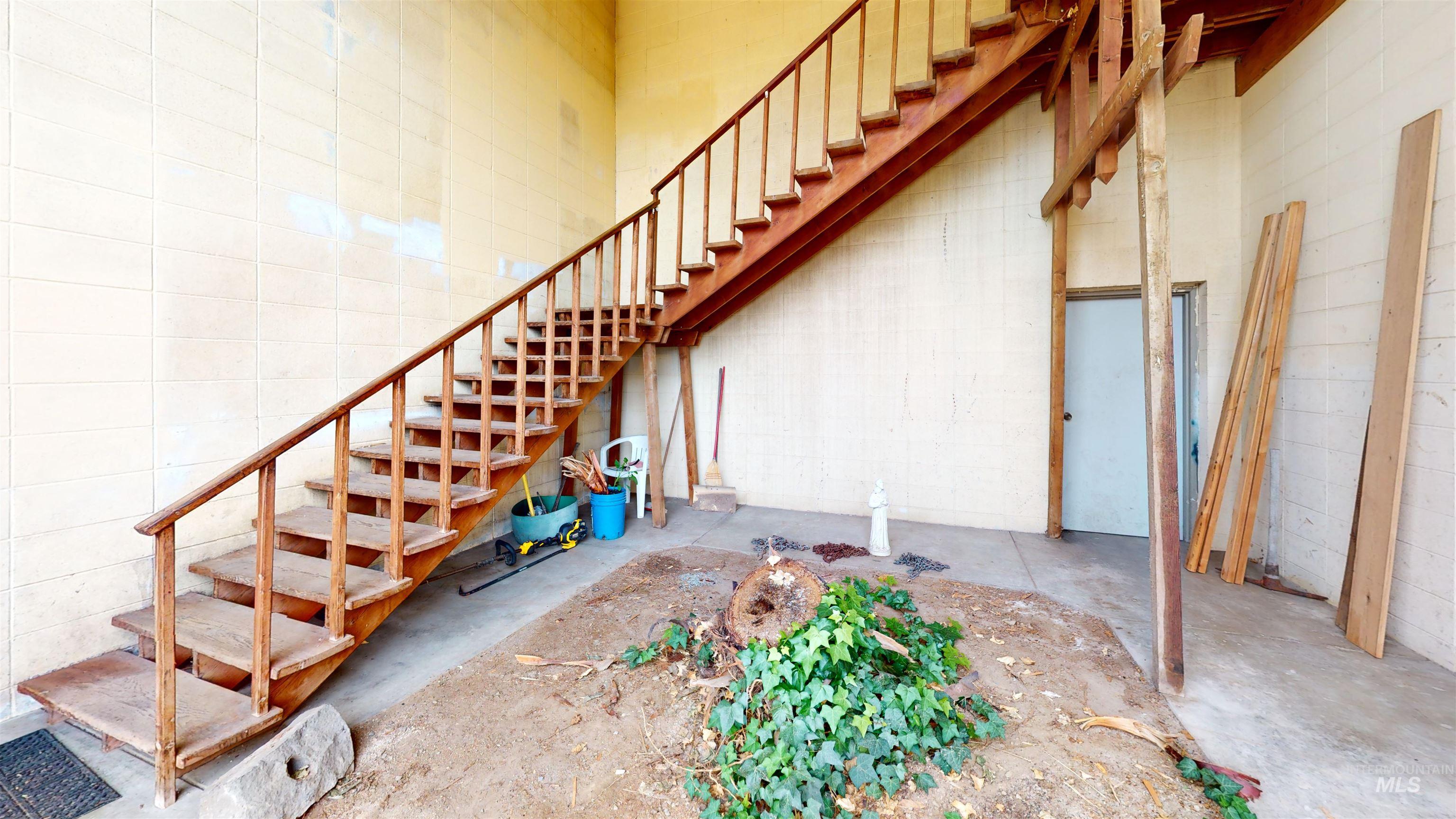 702 N D Street, Grangeville, Idaho 83530, 4 Bedrooms, 3 Bathrooms, Residential For Sale, Price $650,000,MLS 98973768