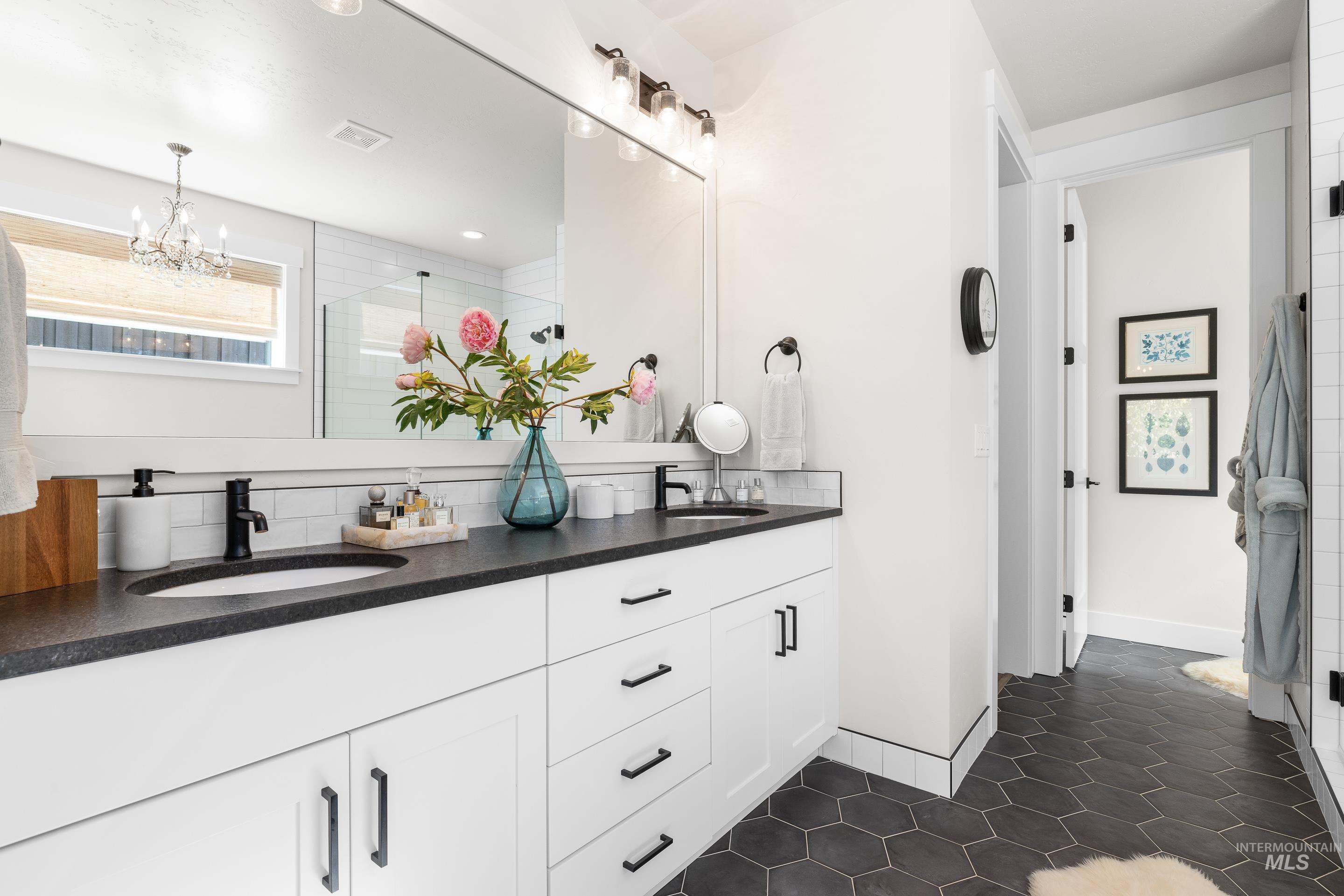 11447 N 20th Place, Boise, Idaho 83714, 3 Bedrooms, 2 Bathrooms, Residential For Sale, Price $845,000,MLS 98973771