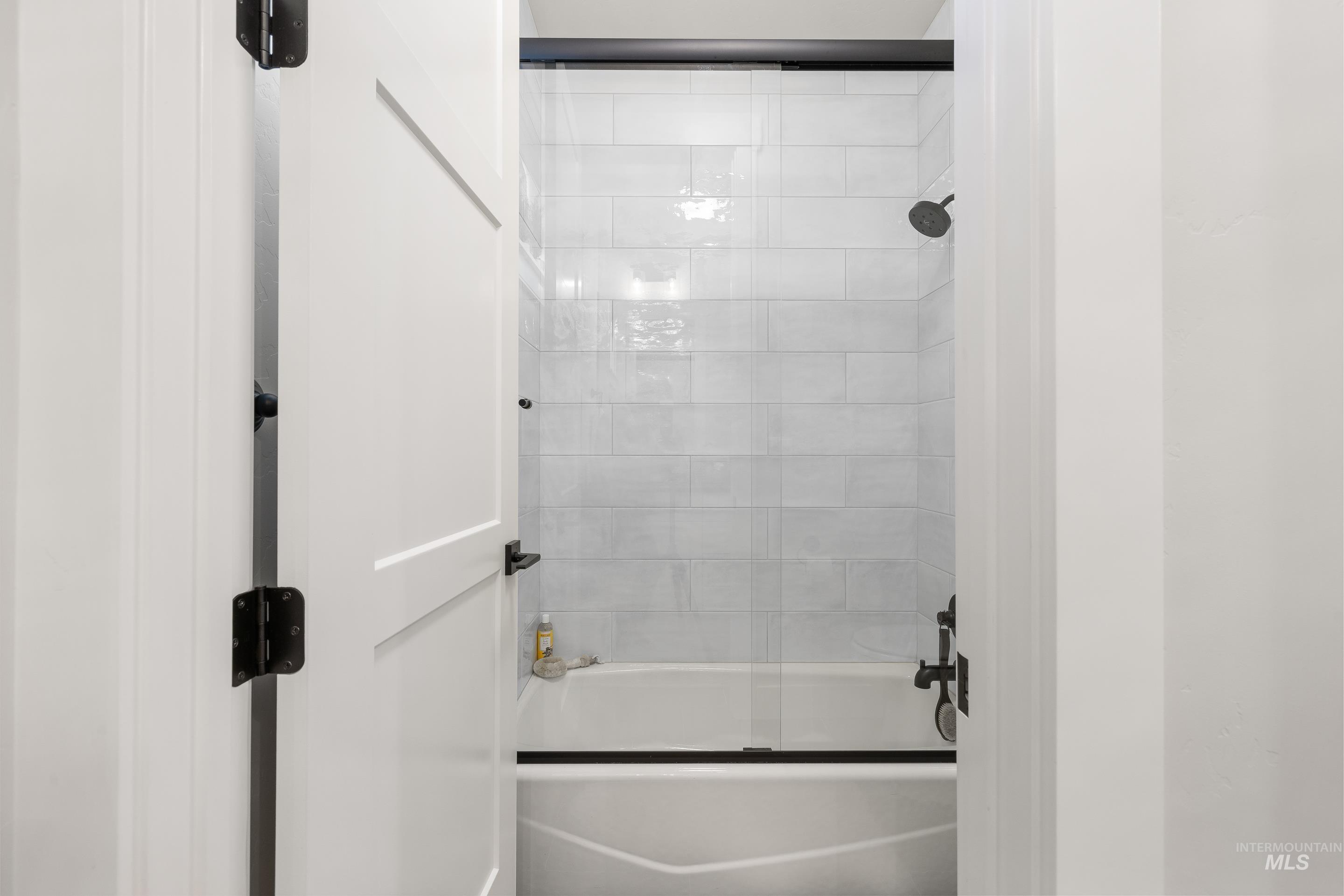 11447 N 20th Place, Boise, Idaho 83714, 3 Bedrooms, 2 Bathrooms, Residential For Sale, Price $845,000,MLS 98973771