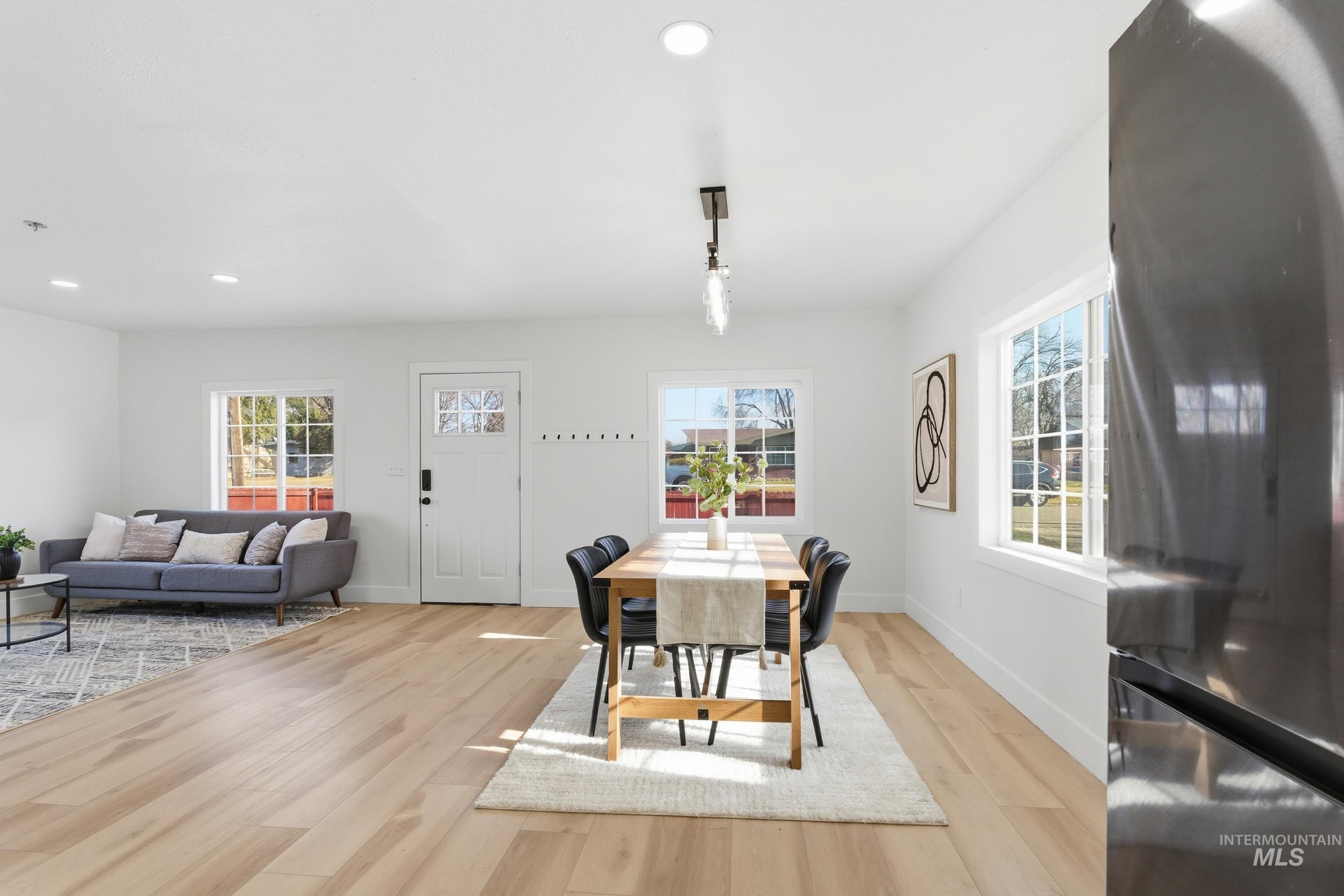 2102 Washington Ave, Caldwell, Idaho 83605, 3 Bedrooms, 2 Bathrooms, Residential For Sale, Price $306,999,MLS 98973773