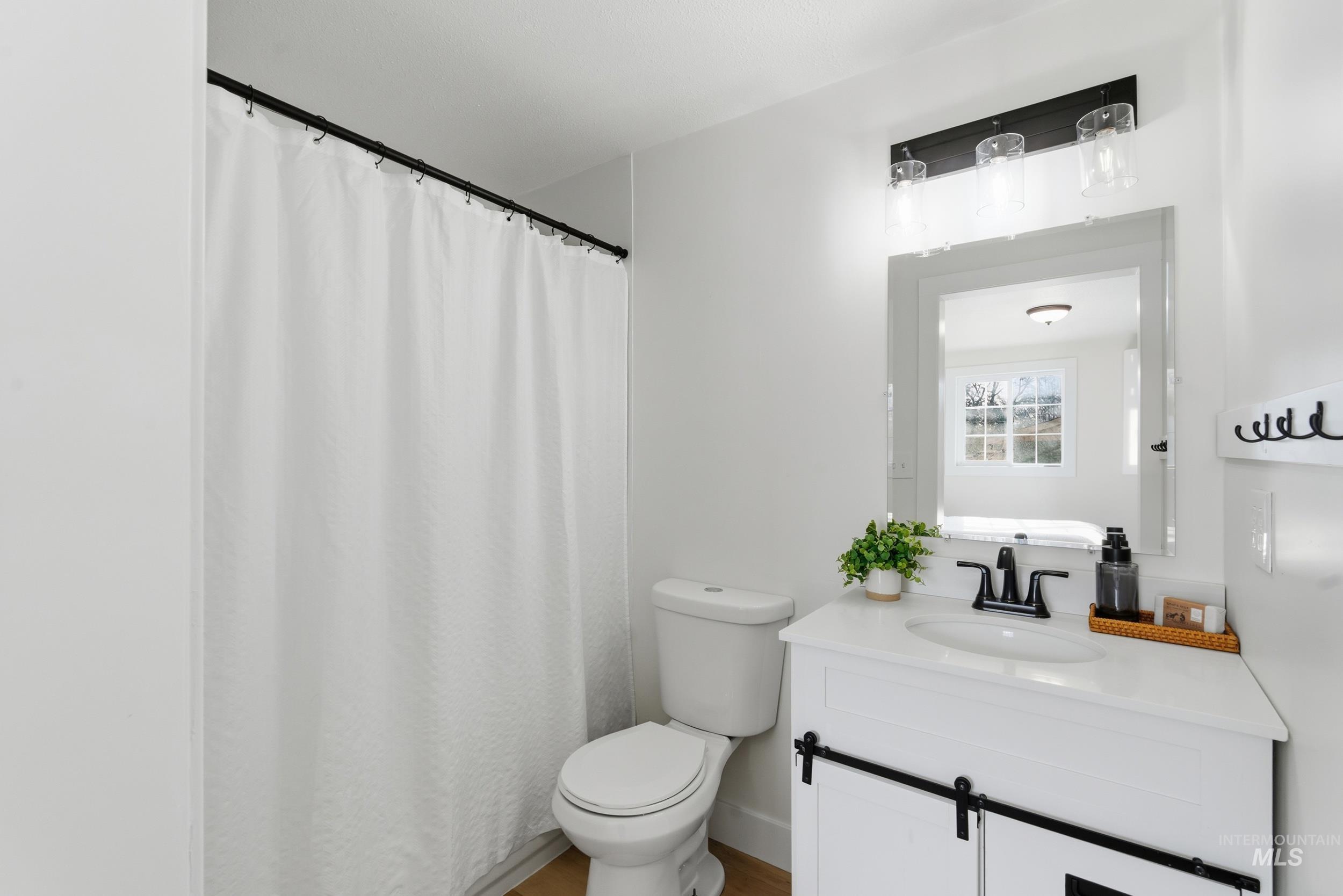 2102 Washington Ave, Caldwell, Idaho 83605, 3 Bedrooms, 2 Bathrooms, Residential For Sale, Price $306,999,MLS 98973773