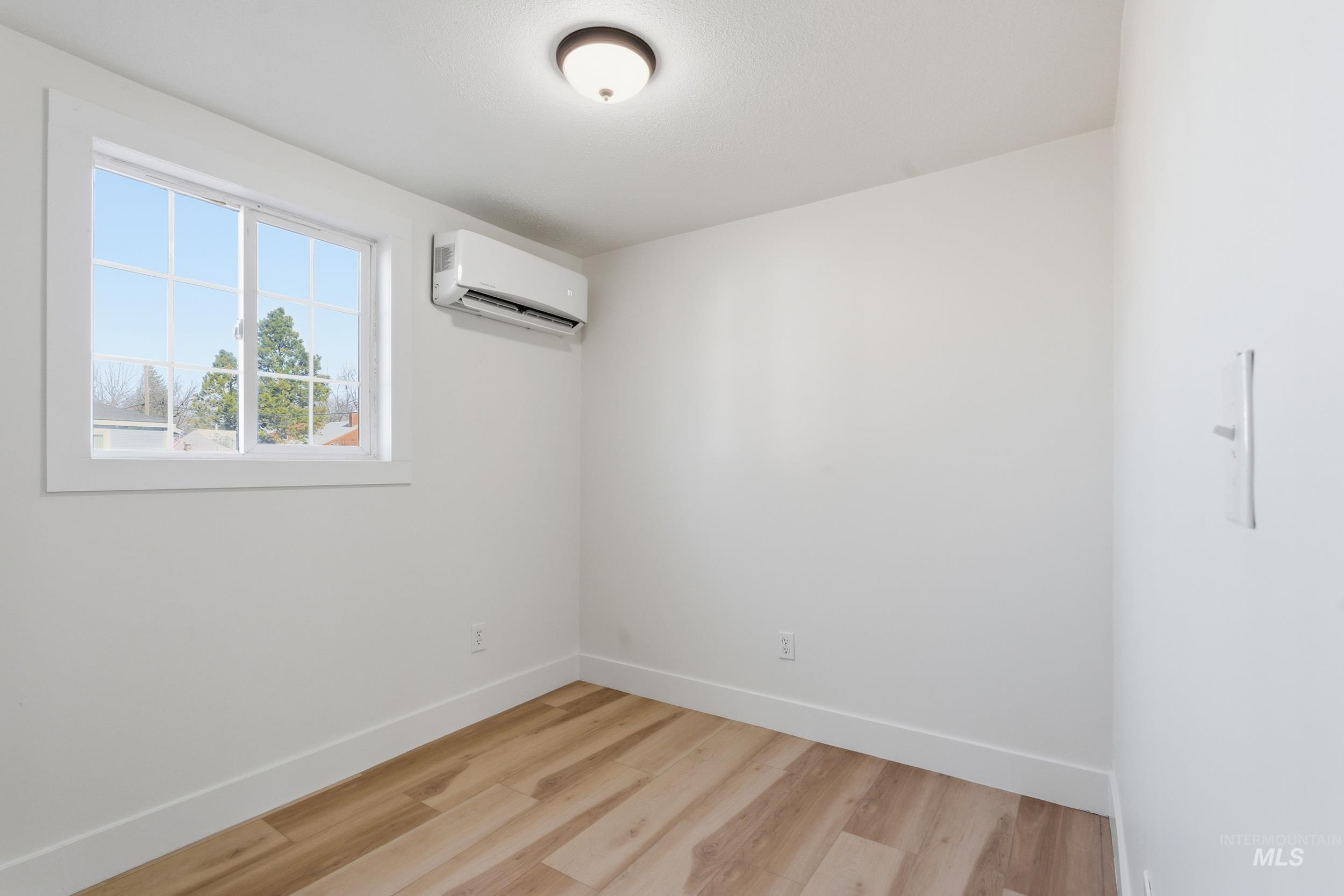 2102 Washington Ave, Caldwell, Idaho 83605, 3 Bedrooms, 2 Bathrooms, Residential For Sale, Price $306,999,MLS 98973773