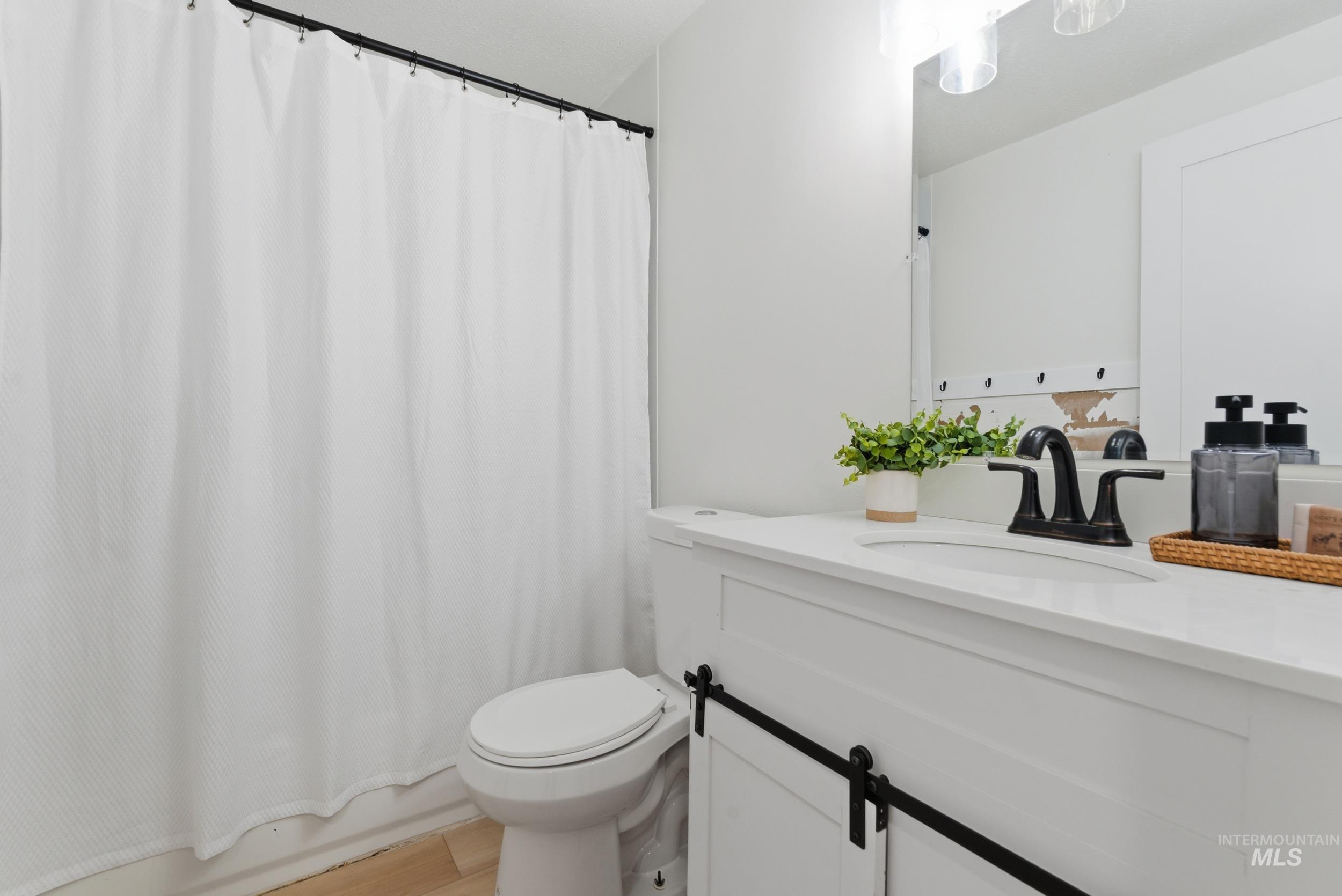 2102 Washington Ave, Caldwell, Idaho 83605, 3 Bedrooms, 2 Bathrooms, Residential For Sale, Price $306,999,MLS 98973773