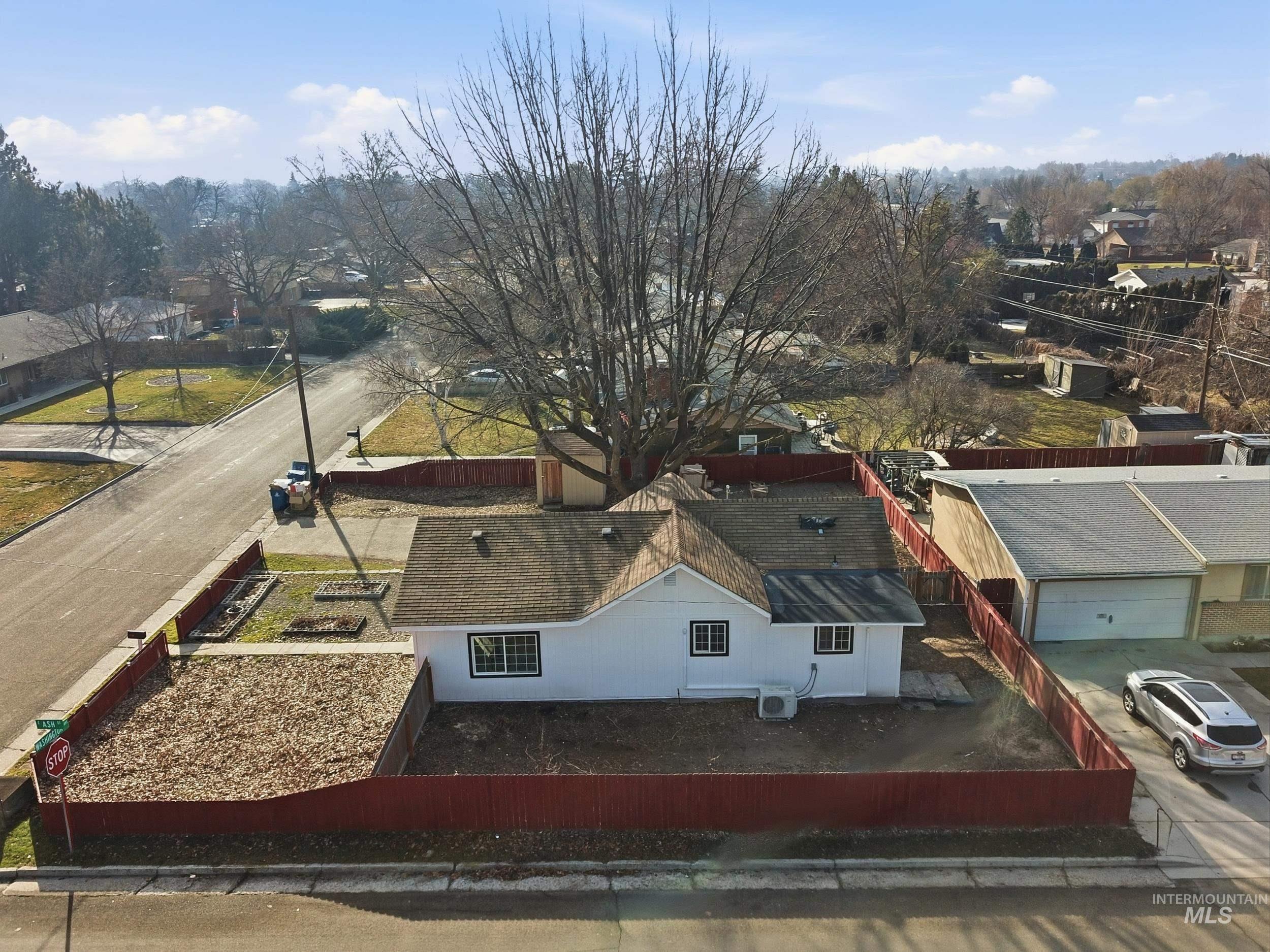 2102 Washington Ave, Caldwell, Idaho 83605, 3 Bedrooms, 2 Bathrooms, Residential For Sale, Price $306,999,MLS 98973773
