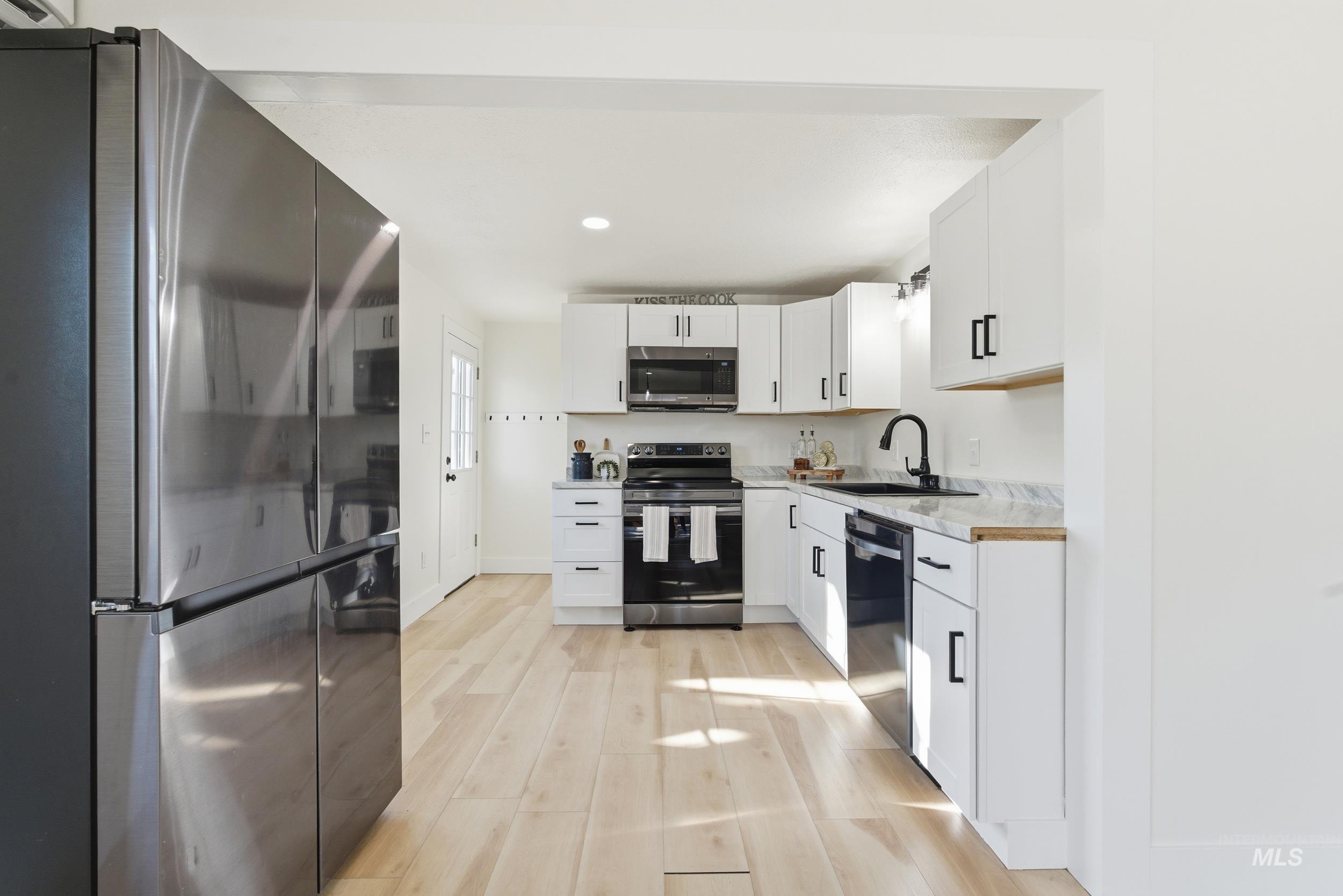 2102 Washington Ave, Caldwell, Idaho 83605, 3 Bedrooms, 2 Bathrooms, Residential For Sale, Price $306,999,MLS 98973773