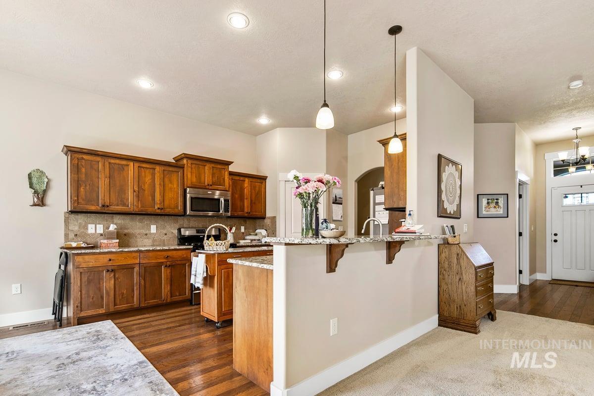 1213 W Lowry St, Meridian, Idaho 83646, 3 Bedrooms, 2 Bathrooms, Residential For Sale, Price $590,000,MLS 98973777