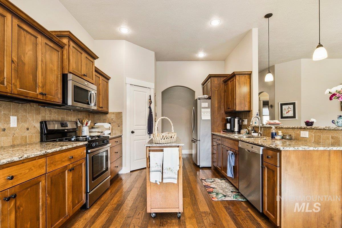 1213 W Lowry St, Meridian, Idaho 83646, 3 Bedrooms, 2 Bathrooms, Residential For Sale, Price $590,000,MLS 98973777