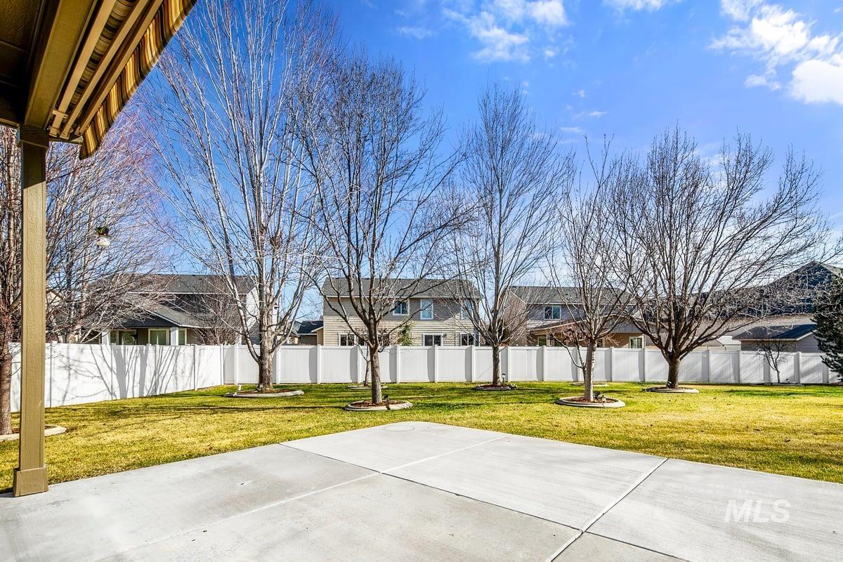 1213 W Lowry St, Meridian, Idaho 83646, 3 Bedrooms, 2 Bathrooms, Residential For Sale, Price $590,000,MLS 98973777