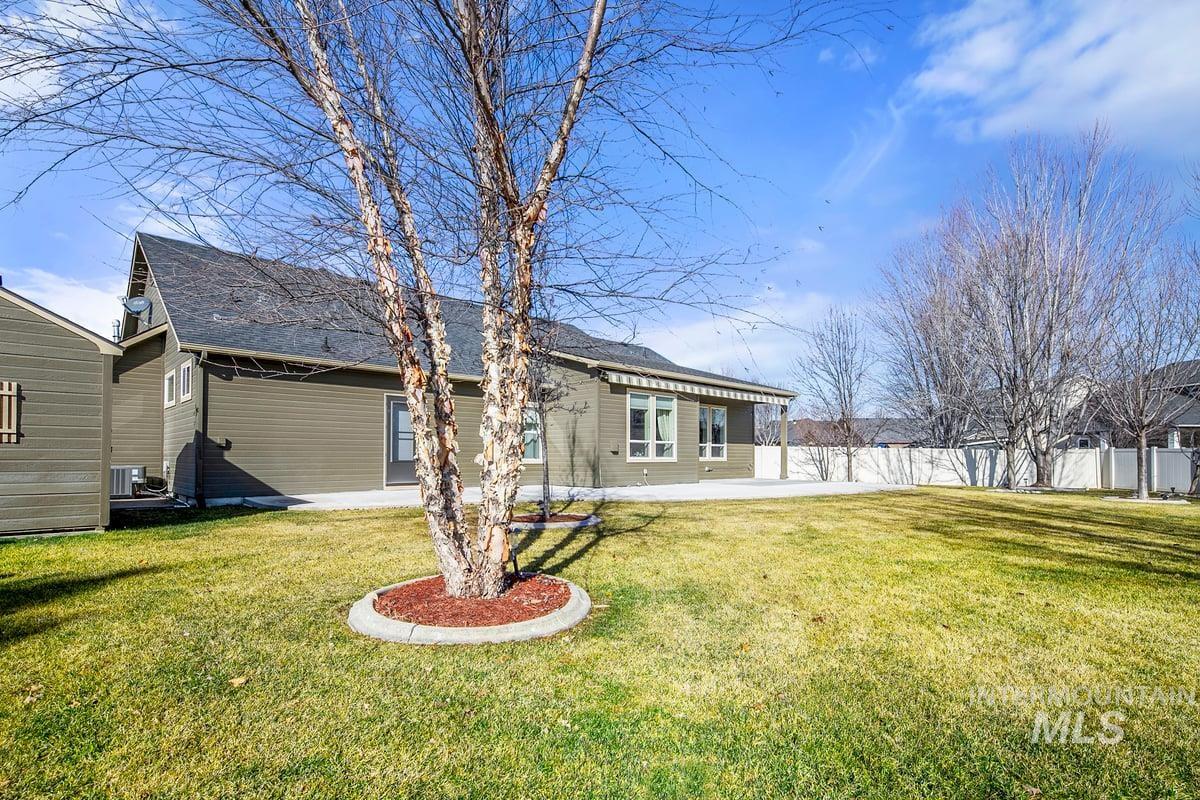 1213 W Lowry St, Meridian, Idaho 83646, 3 Bedrooms, 2 Bathrooms, Residential For Sale, Price $590,000,MLS 98973777