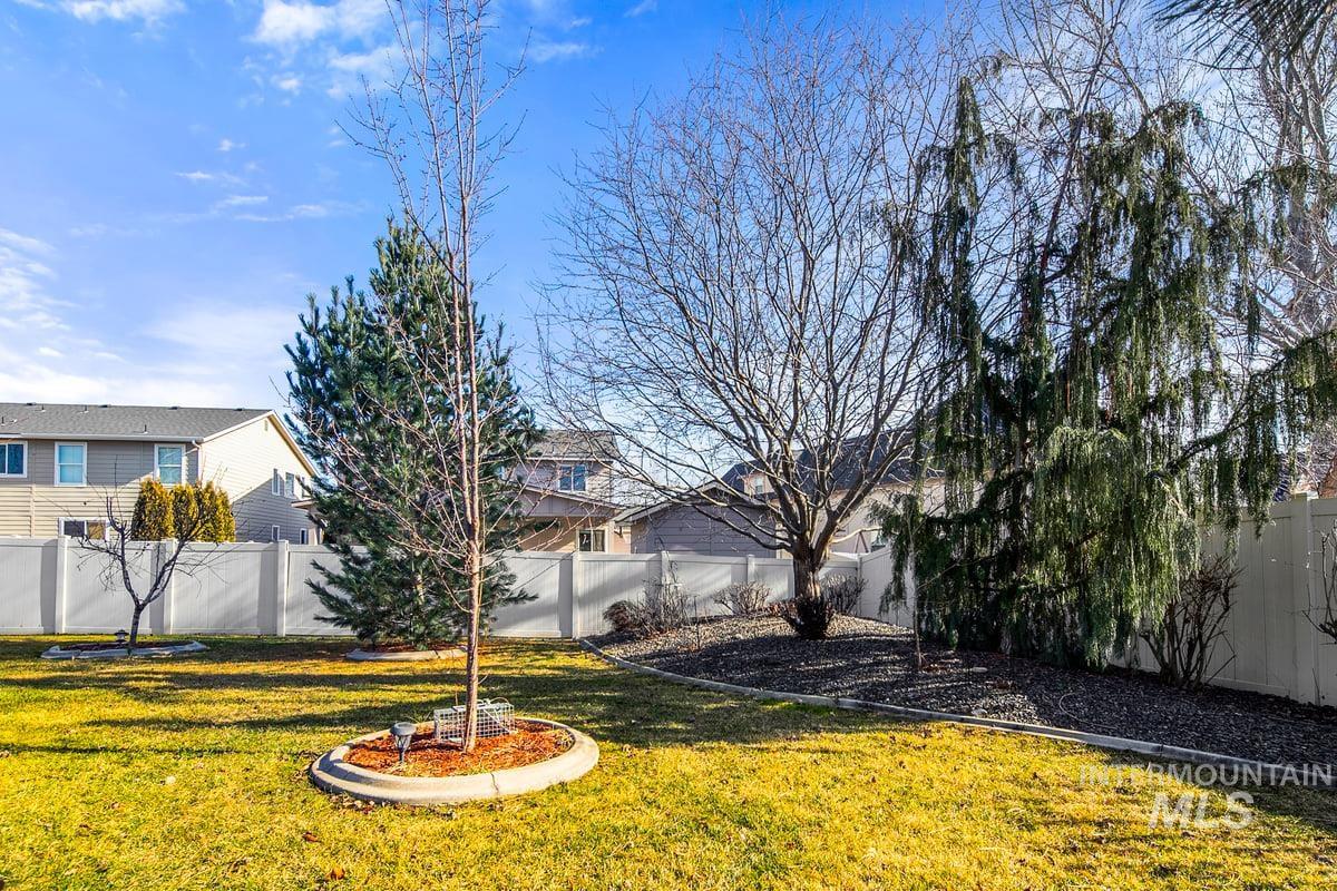 1213 W Lowry St, Meridian, Idaho 83646, 3 Bedrooms, 2 Bathrooms, Residential For Sale, Price $590,000,MLS 98973777