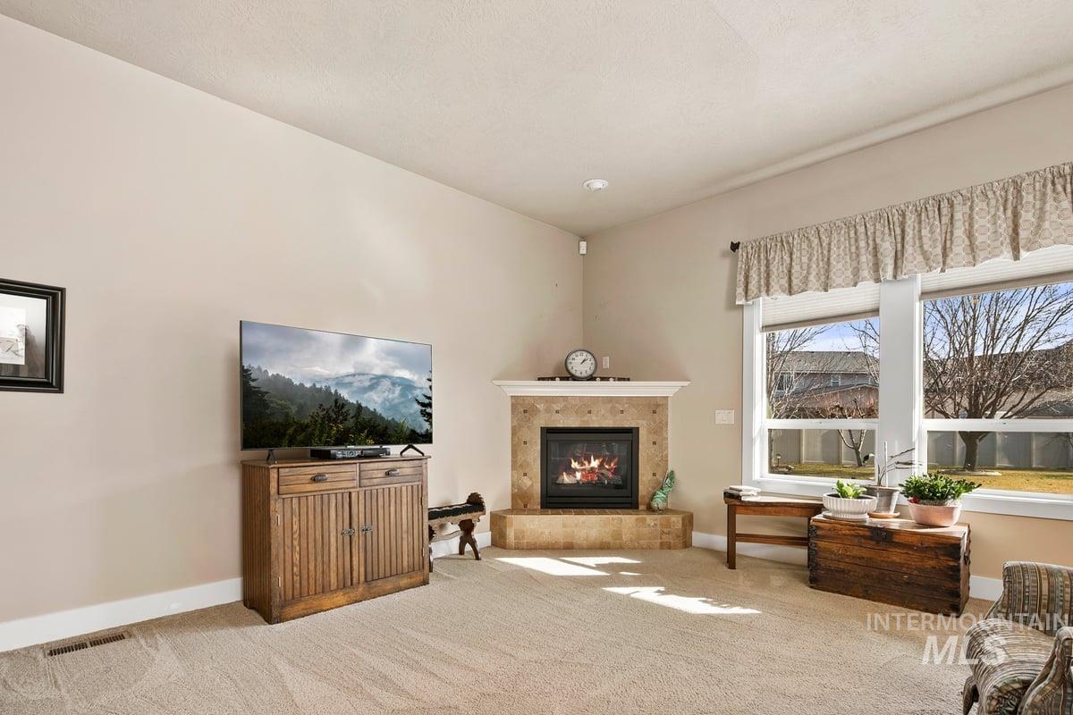 1213 W Lowry St, Meridian, Idaho 83646, 3 Bedrooms, 2 Bathrooms, Residential For Sale, Price $590,000,MLS 98973777