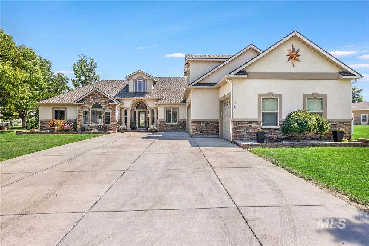 319 Clear Lake Ln, Buhl, Idaho 83316, 4 Bedrooms, 3.5 Bathrooms, Residential For Sale, Price $849,000,MLS 98973778